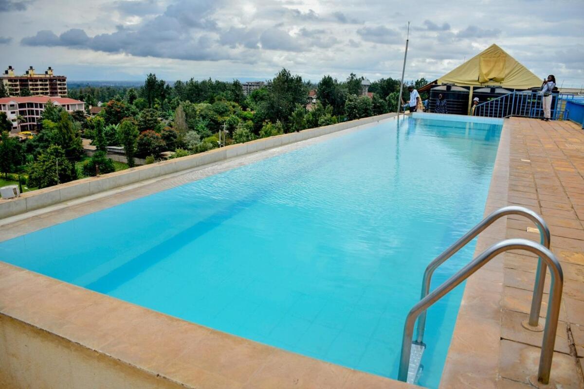 Stylish With Rooftop Pool In Nairobi-jojo Homes Apartment