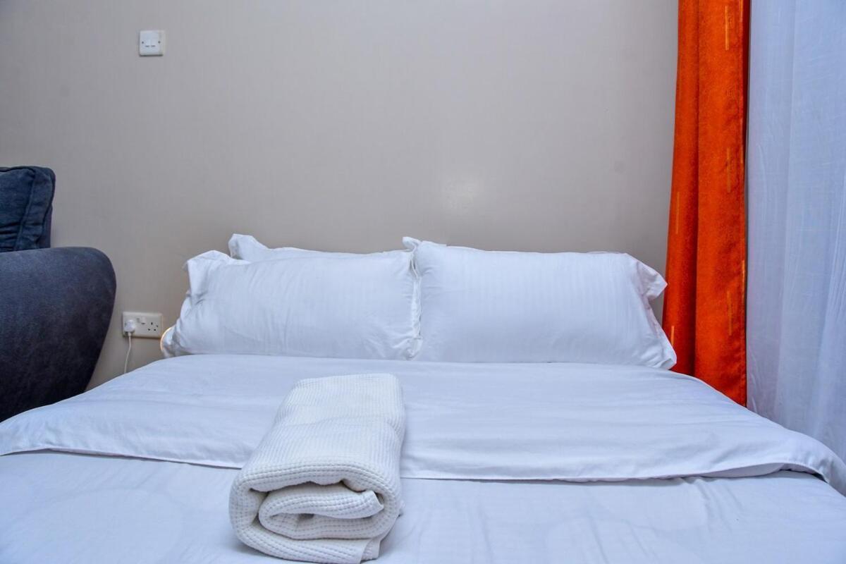Stylish With Rooftop Pool In Nairobi-jojo Homes Apartment