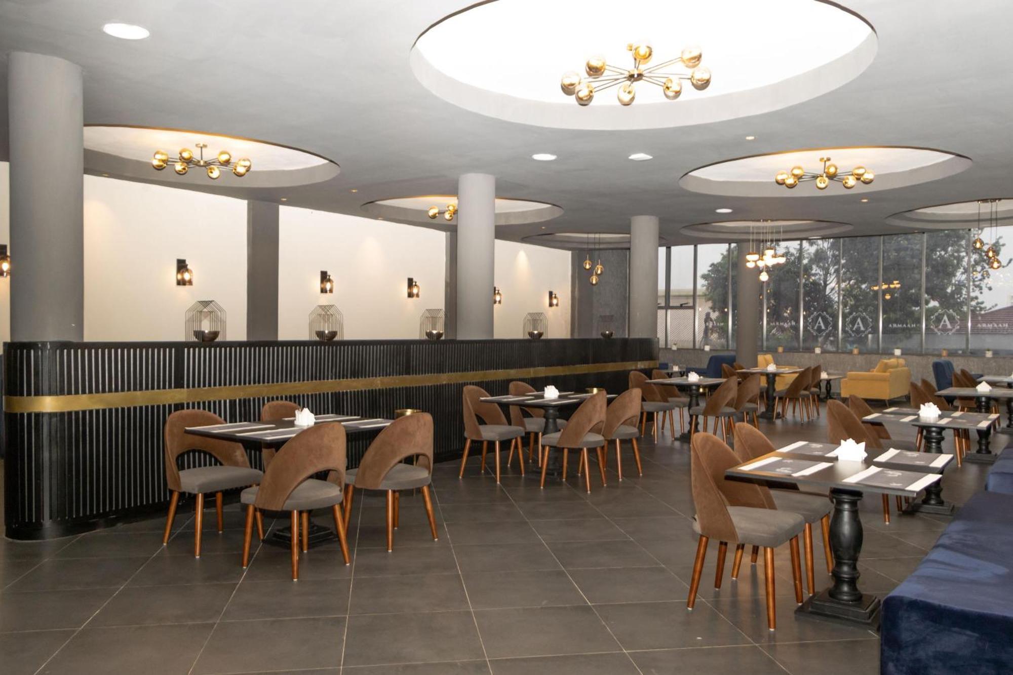 Hotel The Ivory
