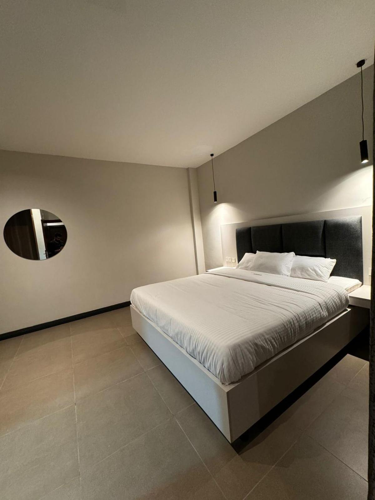 Hotel The Ivory