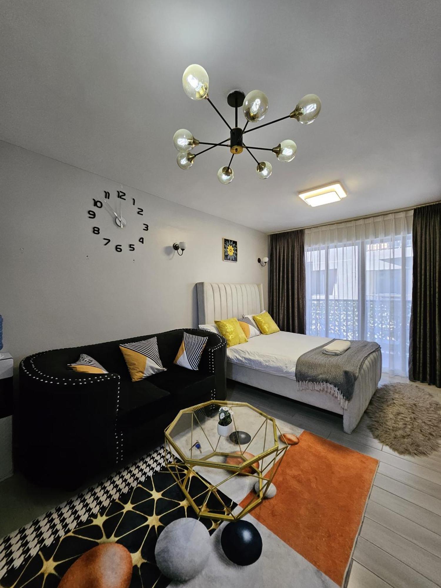 Studio With Balcony By Jeyem -othaya Road Kileleshwa Apartment