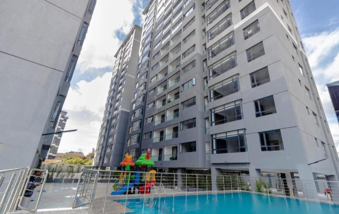 Elegant Classy With Swimming Pool ,fully Equipped Gym ,child Play Area And Close Proximity To Shopping Malls And Great Breathtaking Views * Nairobi