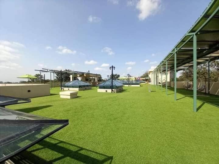 Modern, Fully Furnished 2bd