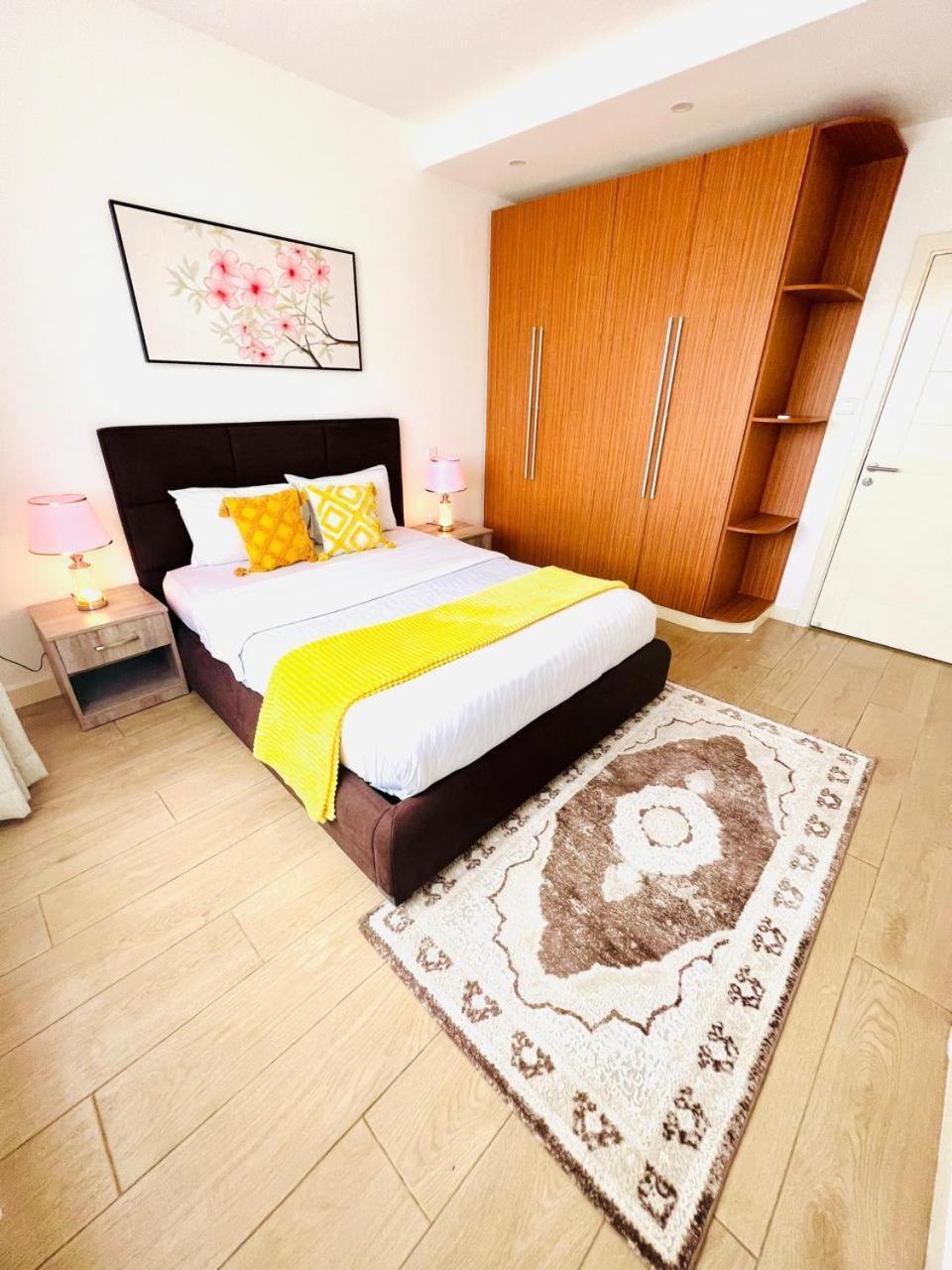 Luxurious Three Bedroom With Heated Swimming Pool Fully Equipped Ample Parking Space And Relaxing Rooftop With Amazing Views Apartment *