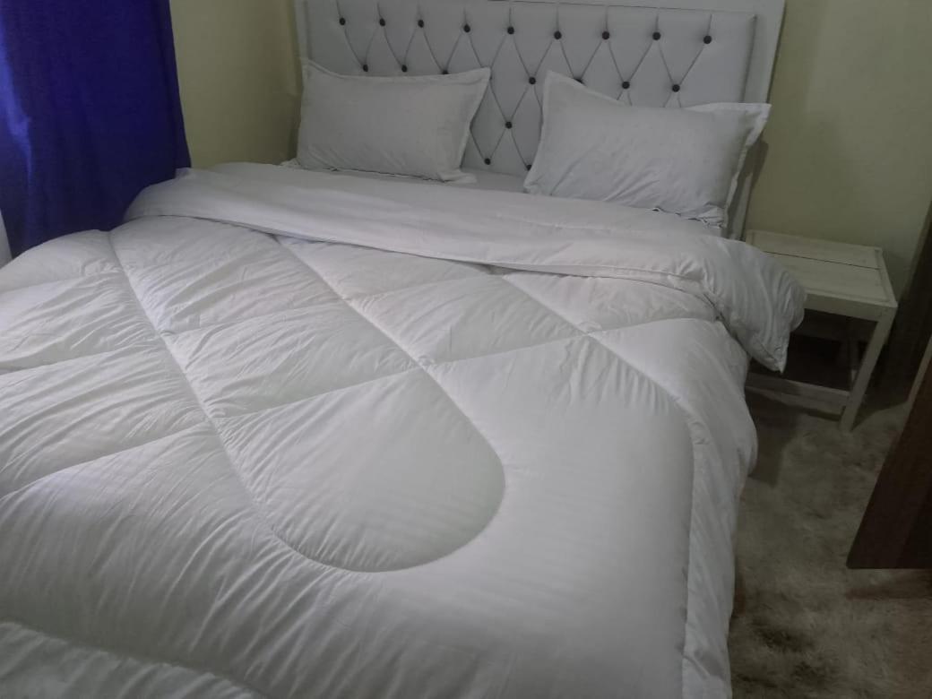 Sirleaf Tours & Safaris Bed & Breakfast Nairobi