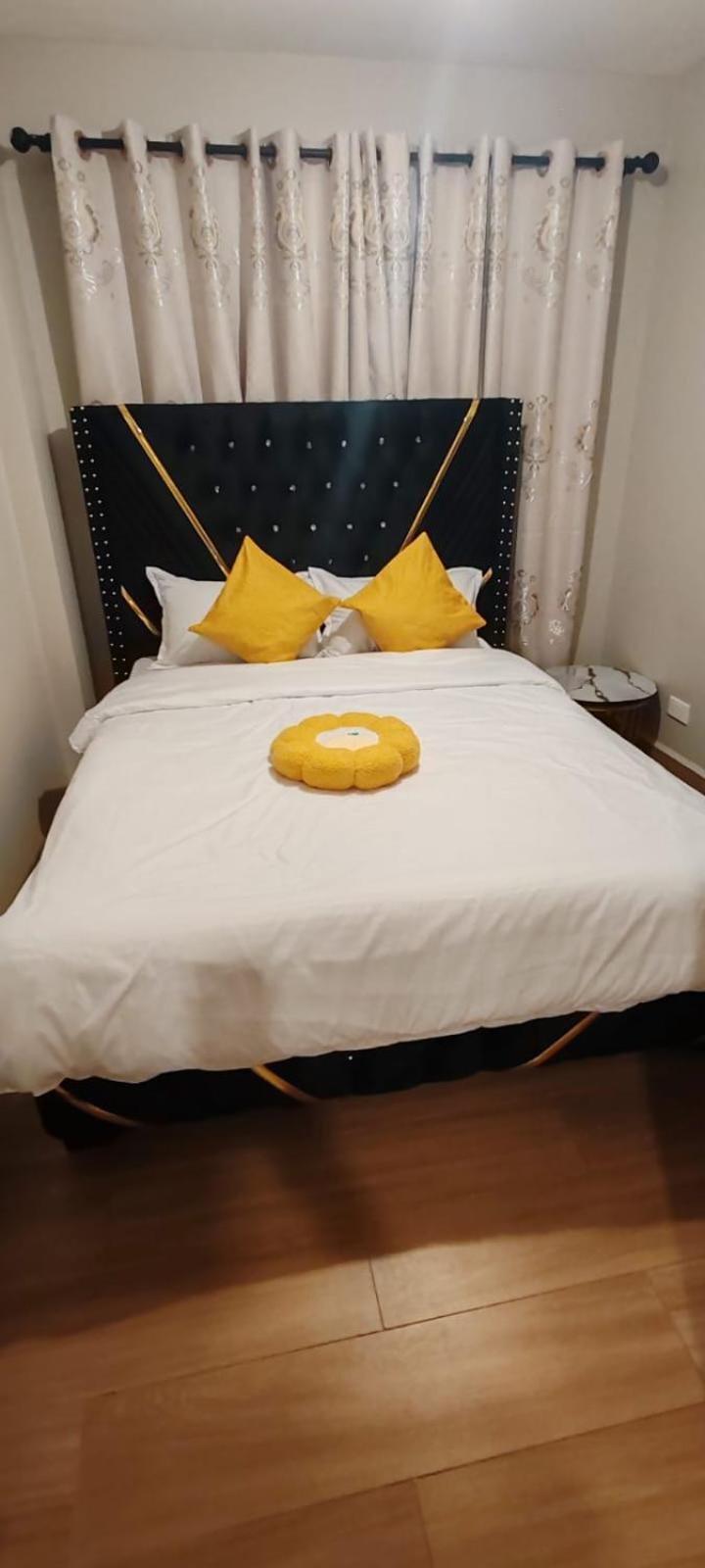 Apartment Romish Luxury Homes *