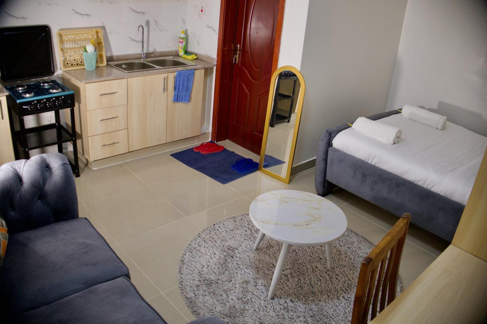 Stadeview Apartments, West Apartment *