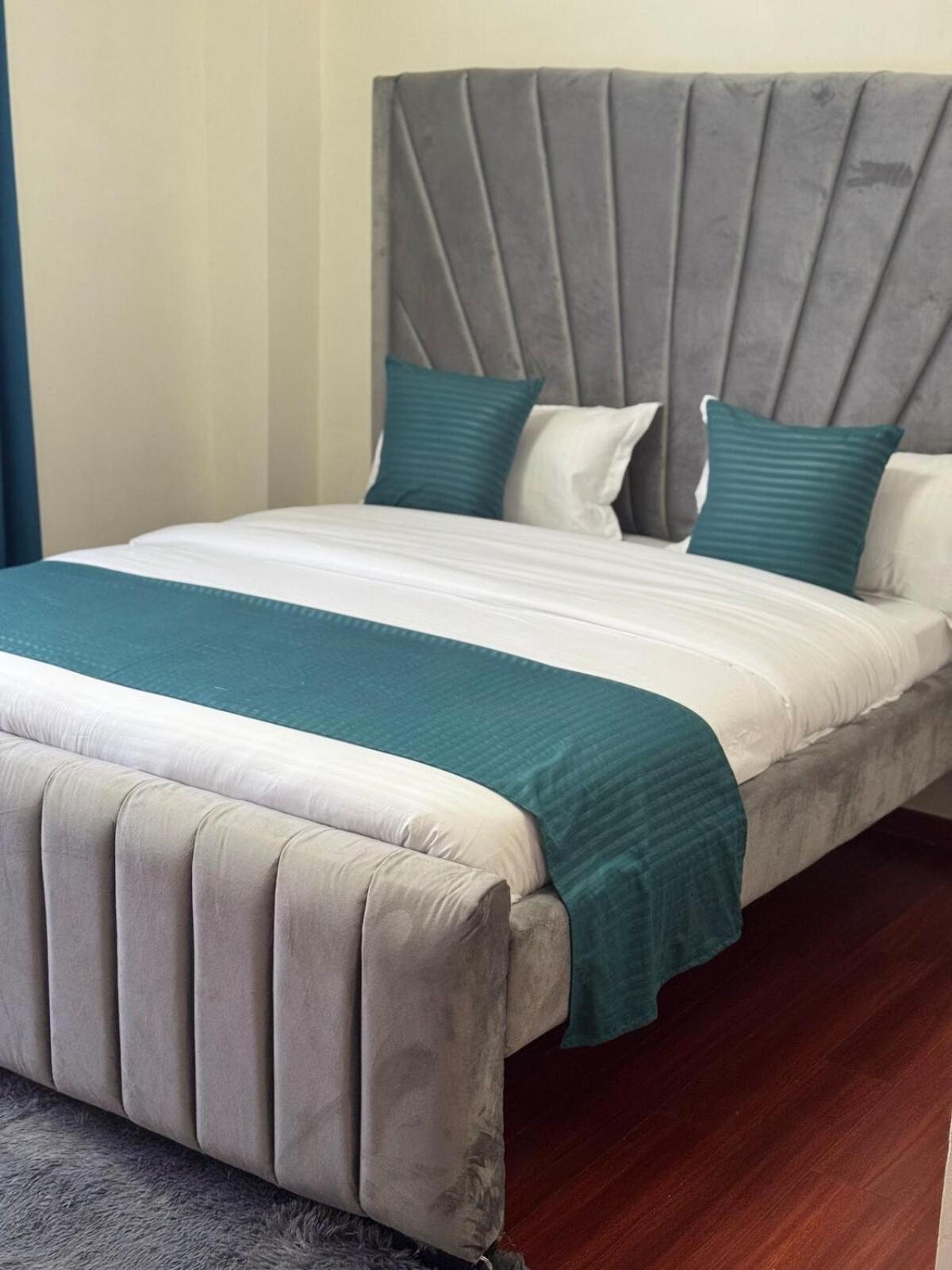 Apartment Goldish Mango At Kilimani Yaya *