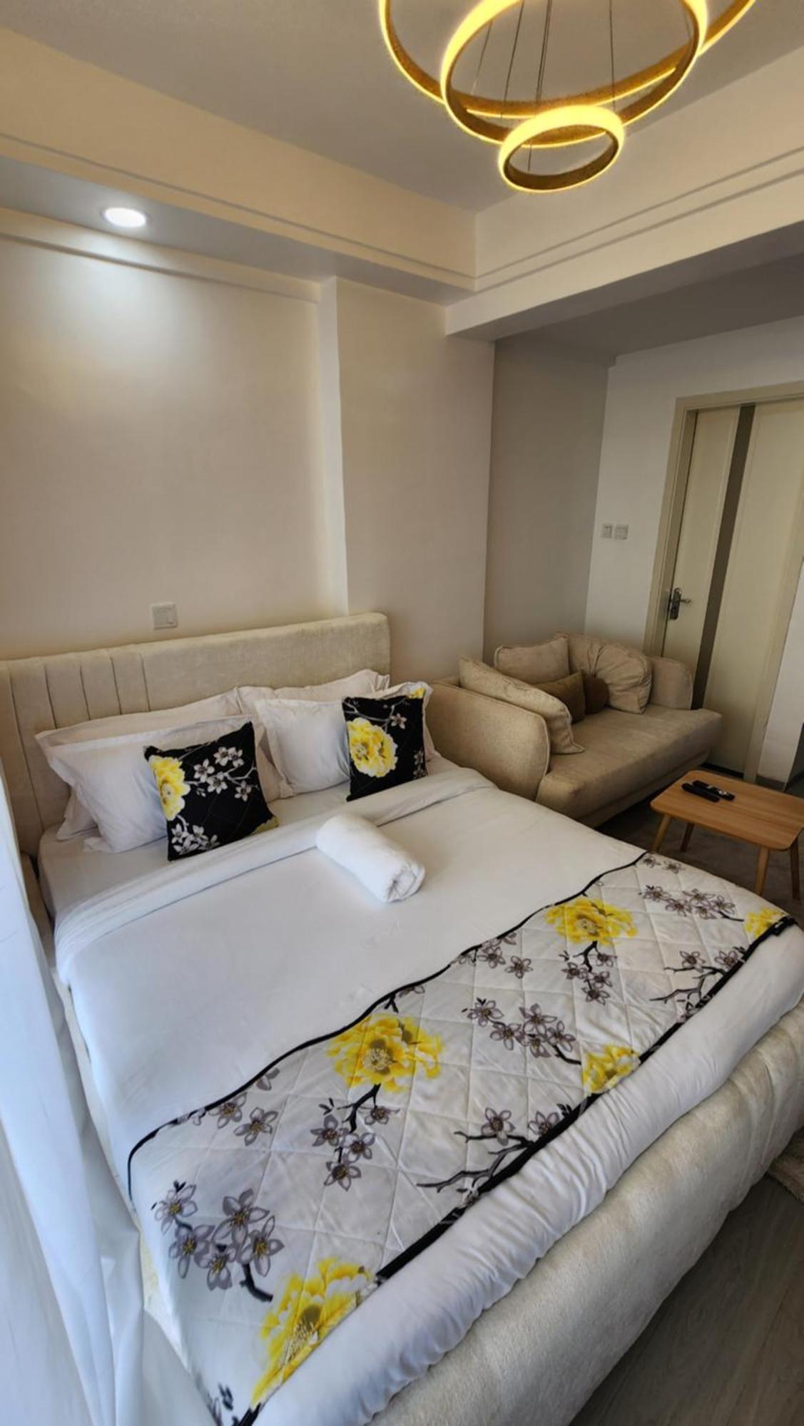 The Mancave With Balcony & Gym Apartment Nairobi