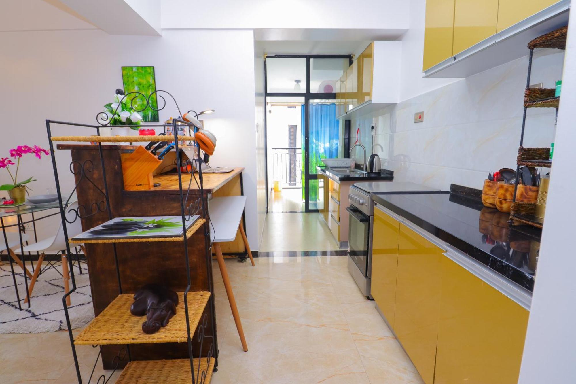 Tanduu's Specious 2bdr With Full Kittchen & Washmachine In Kilimani Apartment *