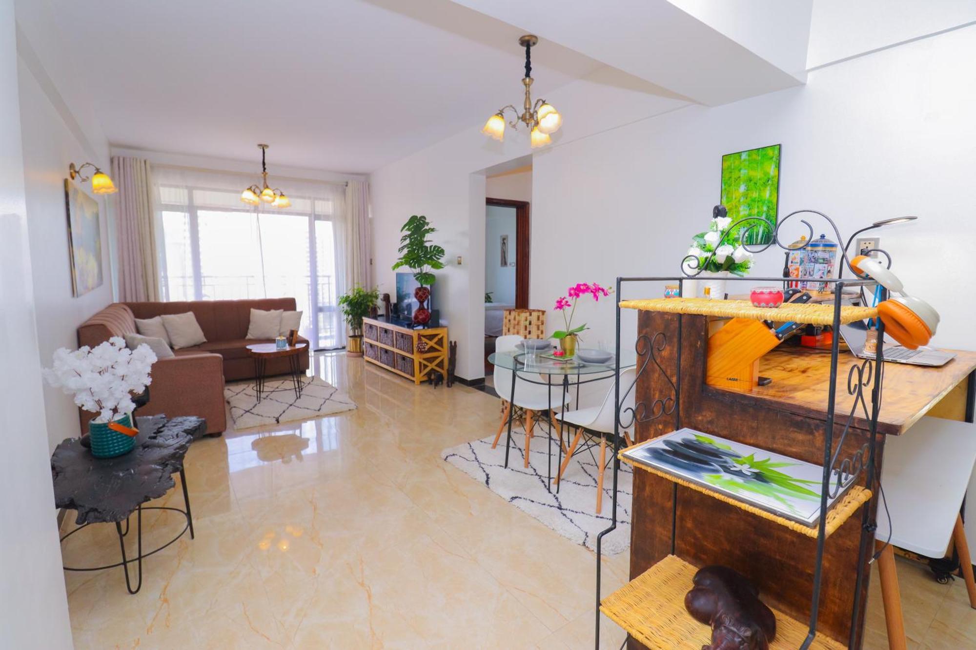 Tanduu's Specious 2bdr With Full Kittchen & Washmachine In Kilimani Apartment Nairobi