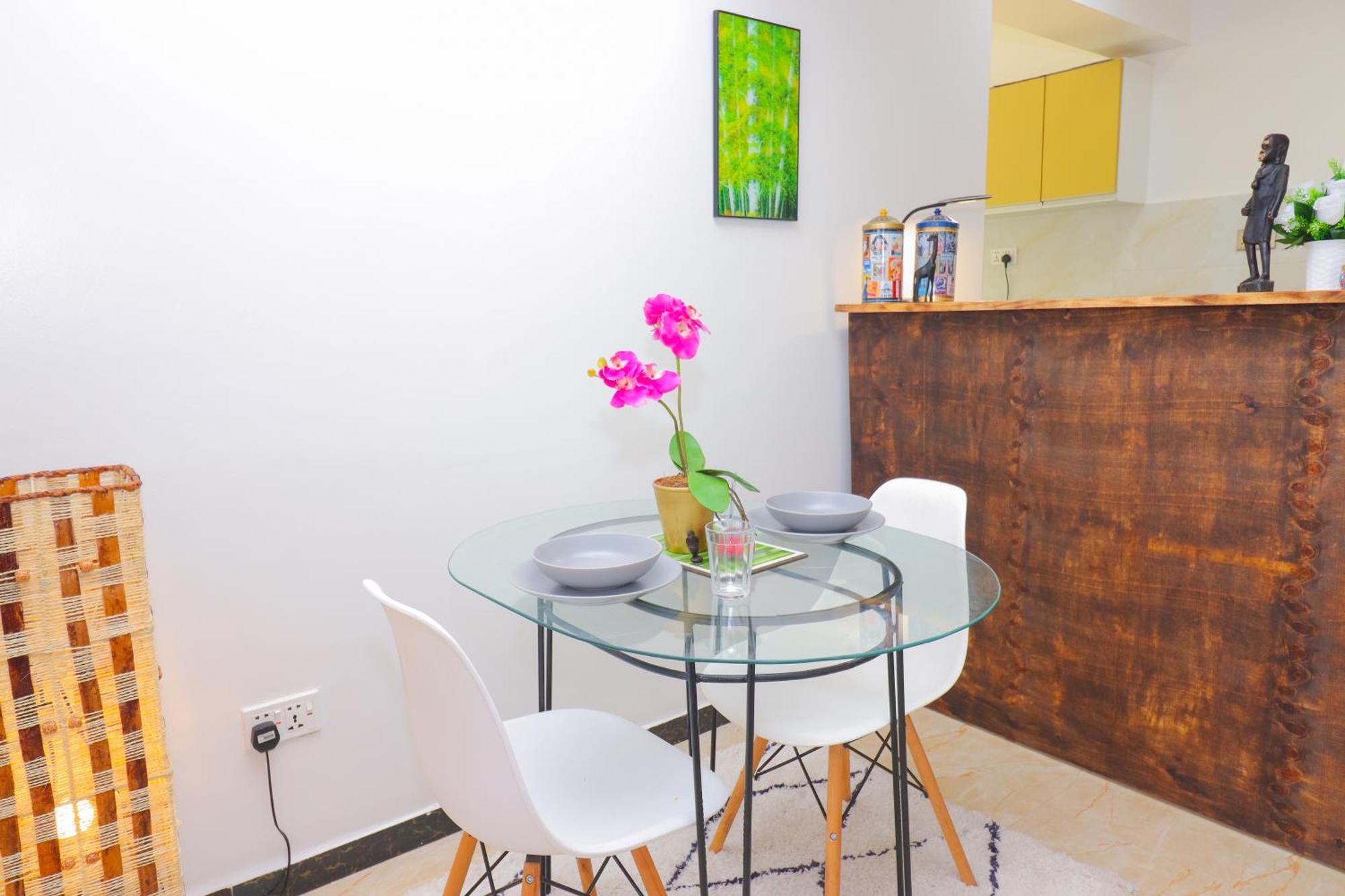 Tanduu's Specious 2bdr With Full Kittchen & Washmachine In Kilimani