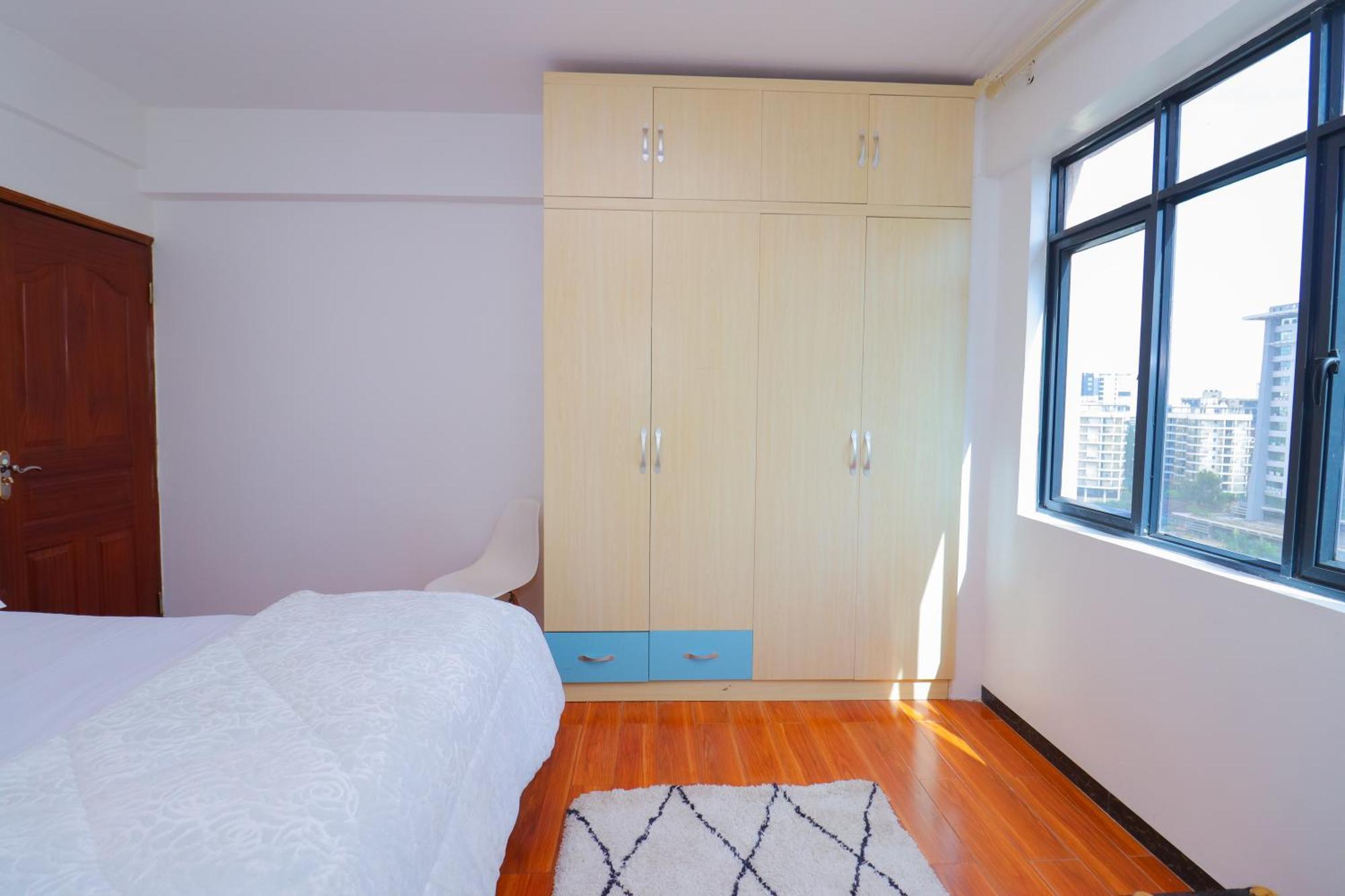 Tanduu's Specious 2bdr With Full Kittchen & Washmachine In Kilimani *