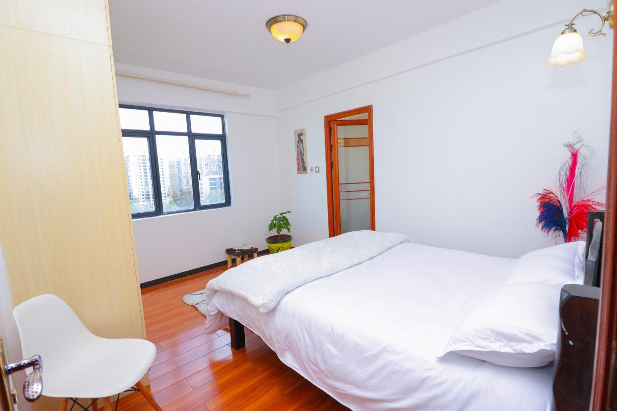 Tanduu's Specious 2bdr With Full Kittchen & Washmachine In Kilimani Apartment *