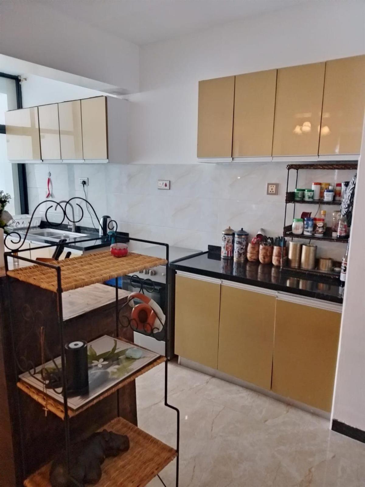 Tanduu's Specious 2bdr With Full Kittchen & Washmachine In Kilimani Apartment Nairobi