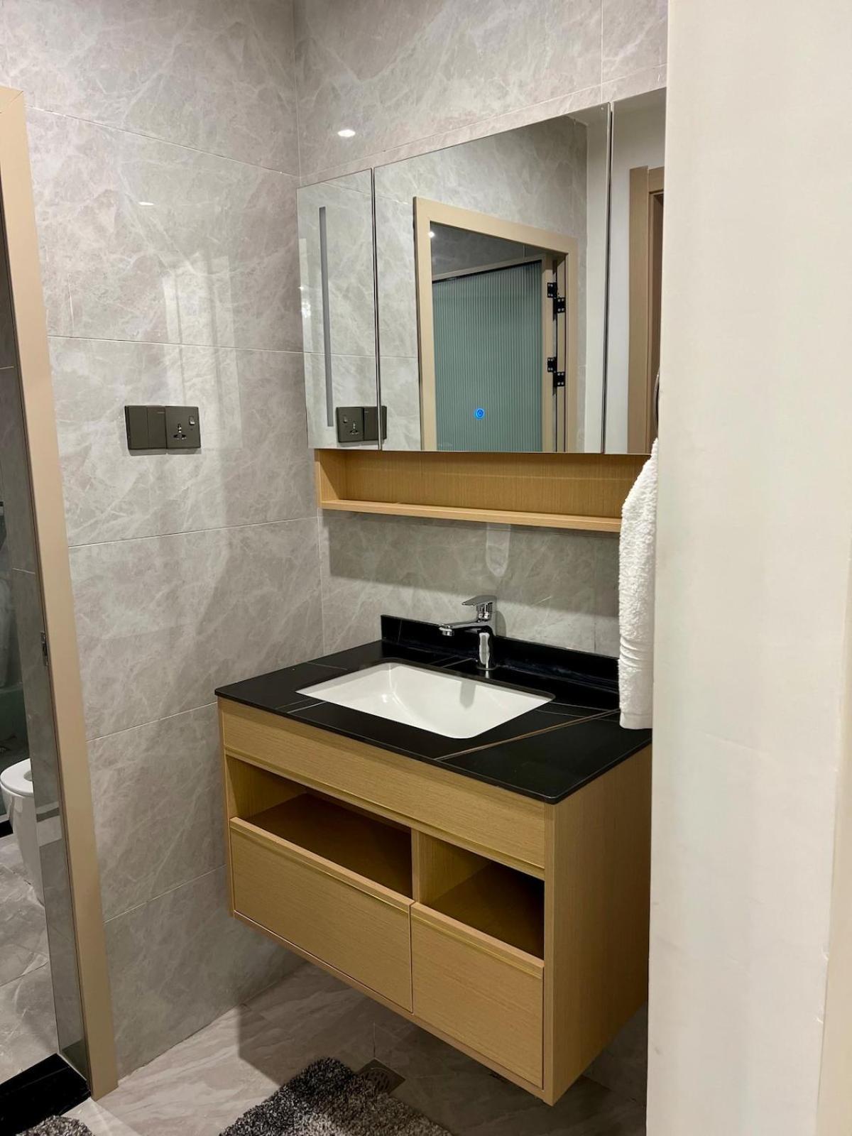 Virtues K&e Homes Apartment *