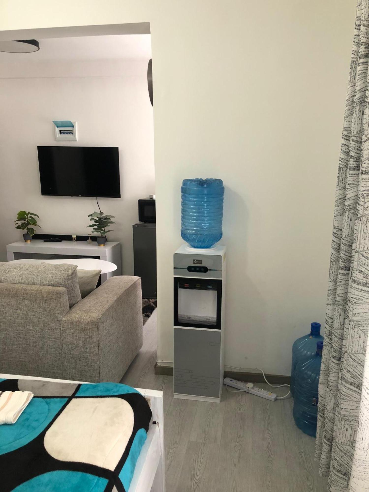 Apartment Charming Bedsitter In Kilimani *