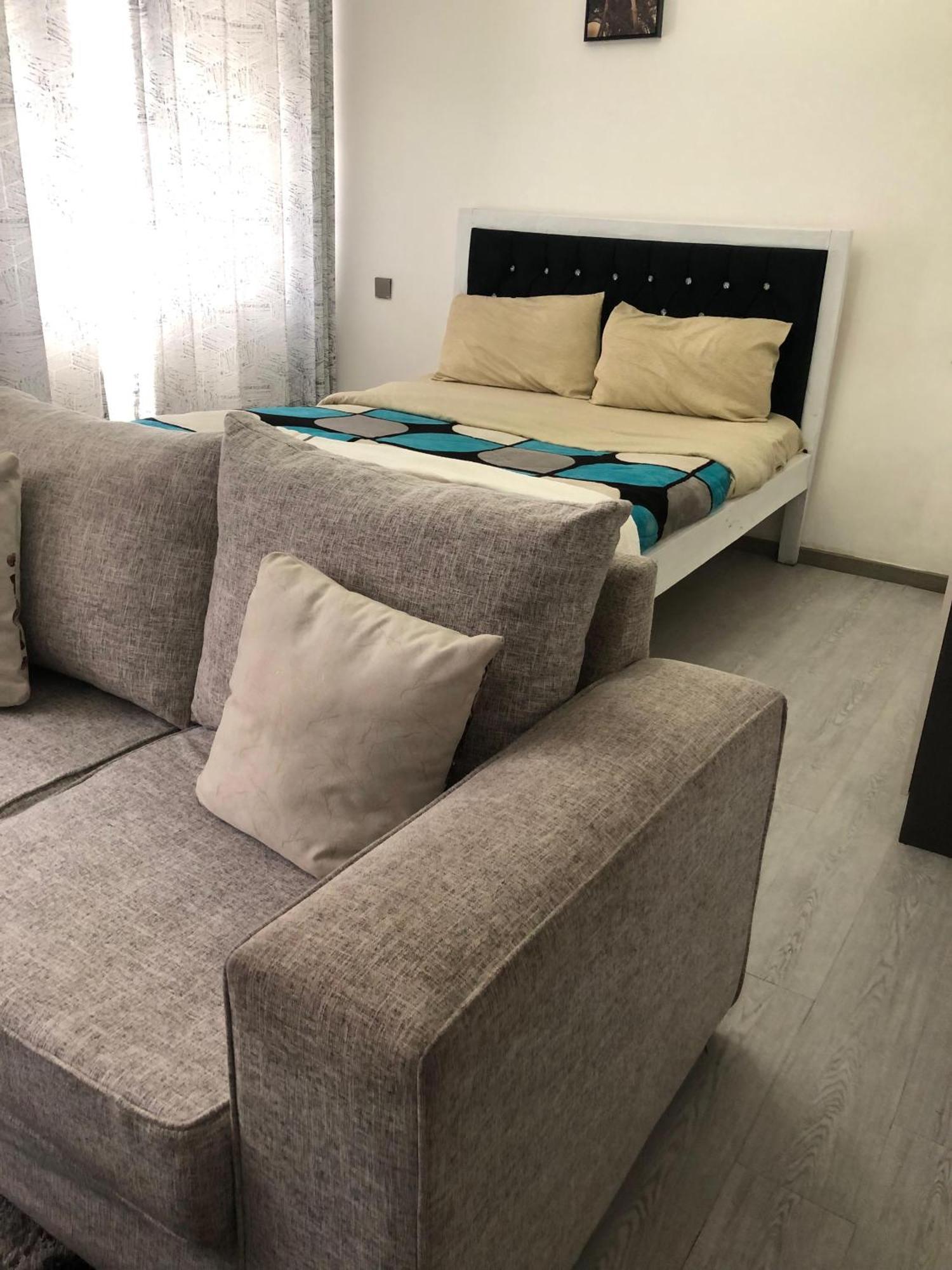 Apartment Charming Bedsitter In Kilimani *