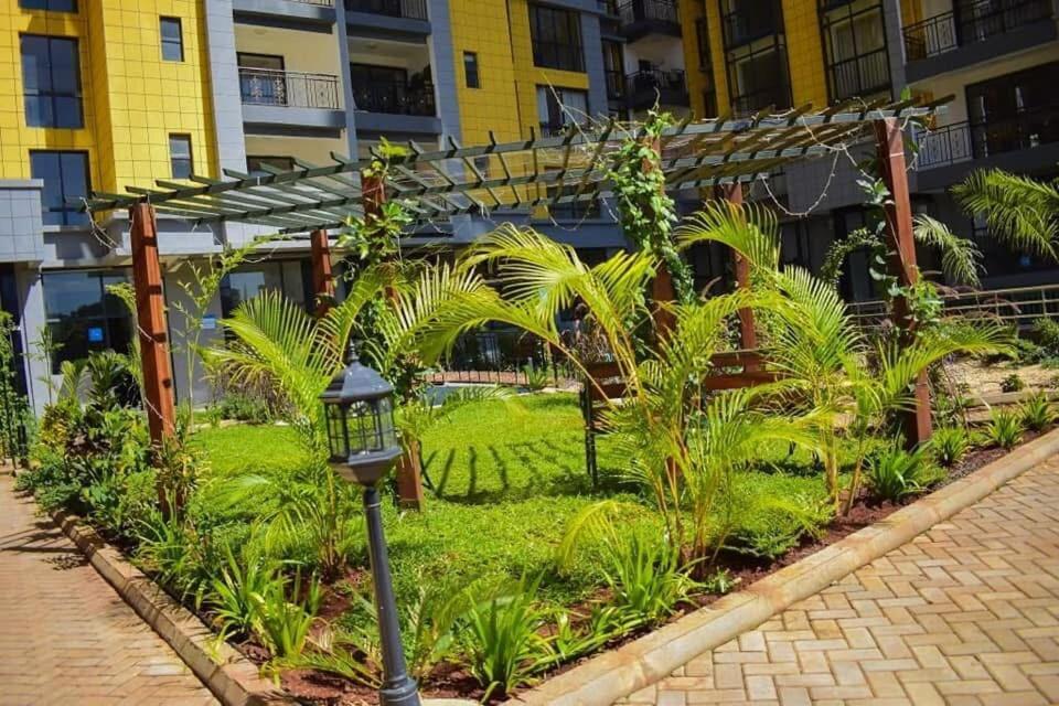 Apartment Cozy 3 Bedroom Apt, Indoor Heated Swimming Pool, Gym, Ample Parking, Children Play Area, Relaxing Garden, Amazing Views, In Kilimani Near Yaya Centre, China And Ngong Road *