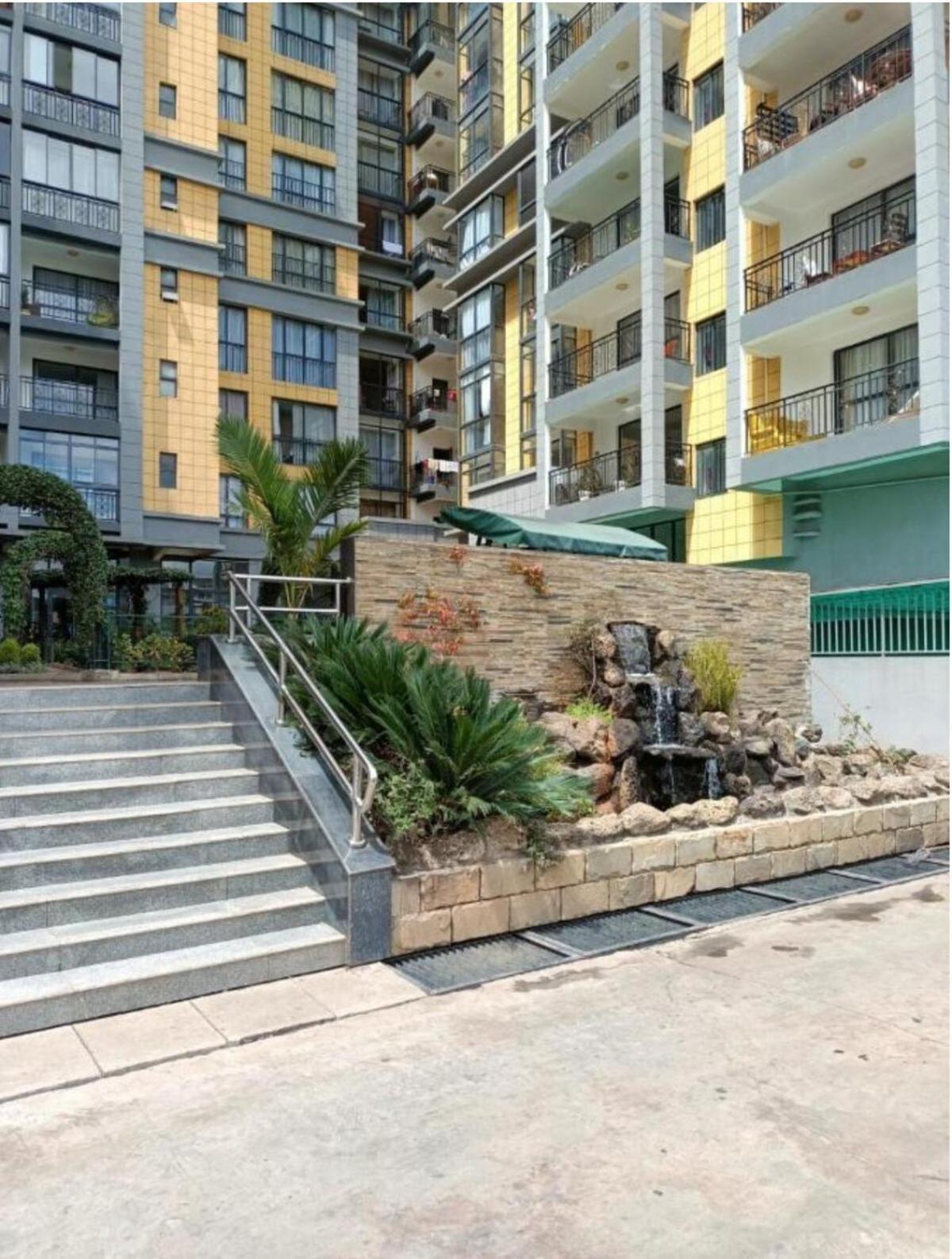 Cozy 3 Bedroom Apt, Indoor Heated Swimming Pool, Gym, Ample Parking, Children Play Area, Relaxing Garden, Amazing Views, In Kilimani Near Yaya Centre, China And Ngong Road Apartment Nairobi