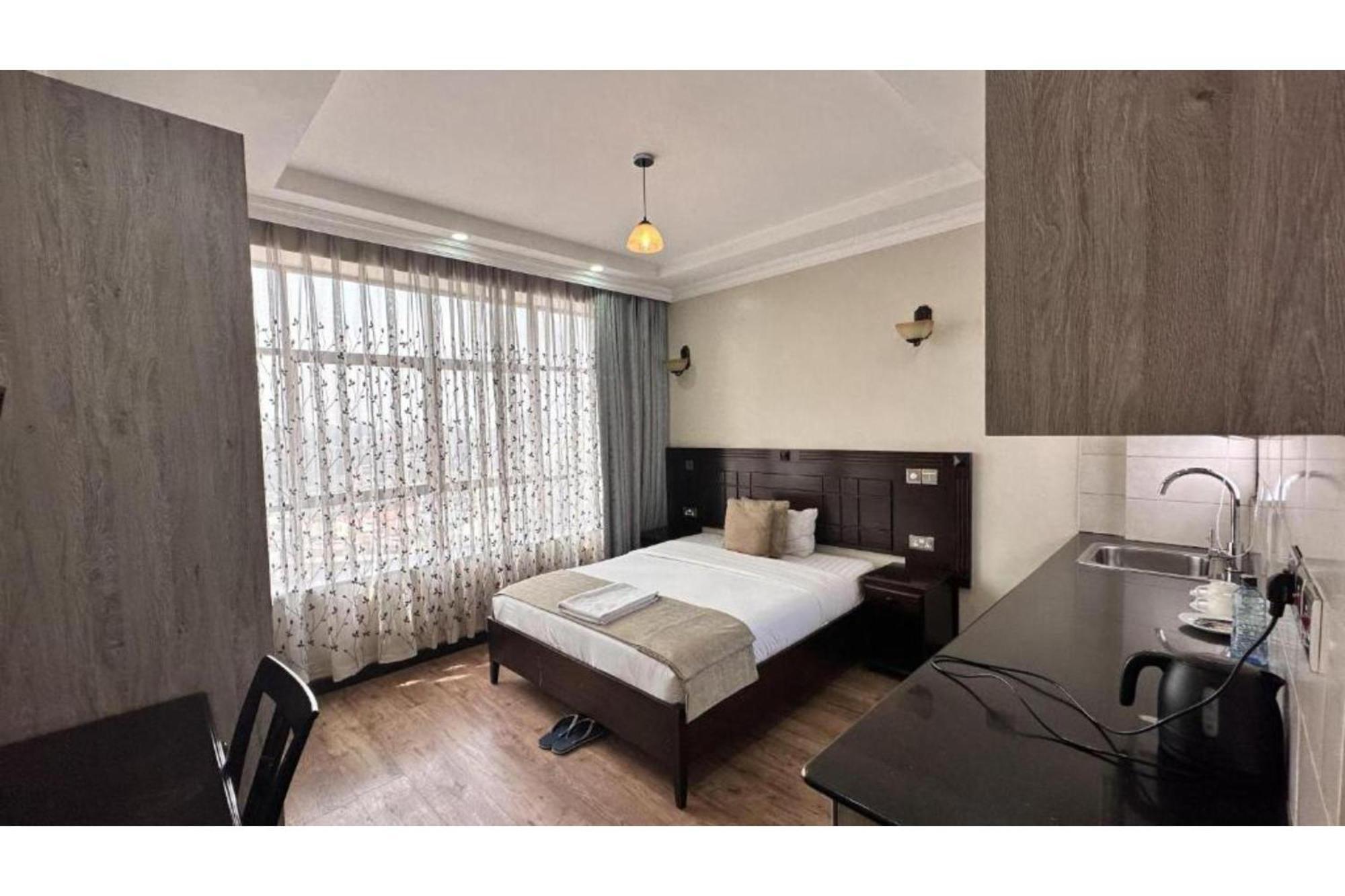 Hemak Hotel *