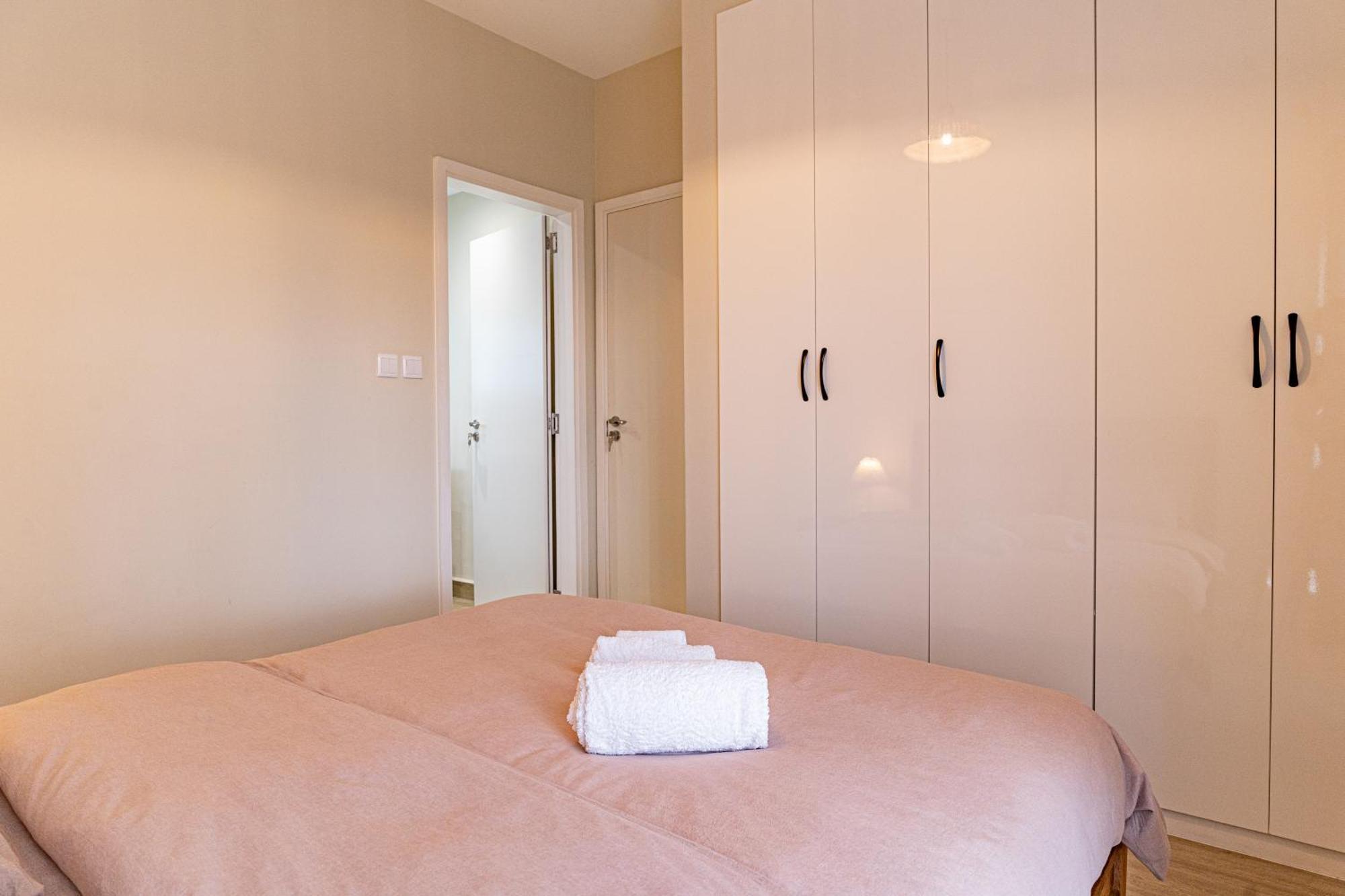Riverside Square Two Bedroom Apartment, Swimming Pools, Gym, Workspace, Wonderiss Homes Westland Living