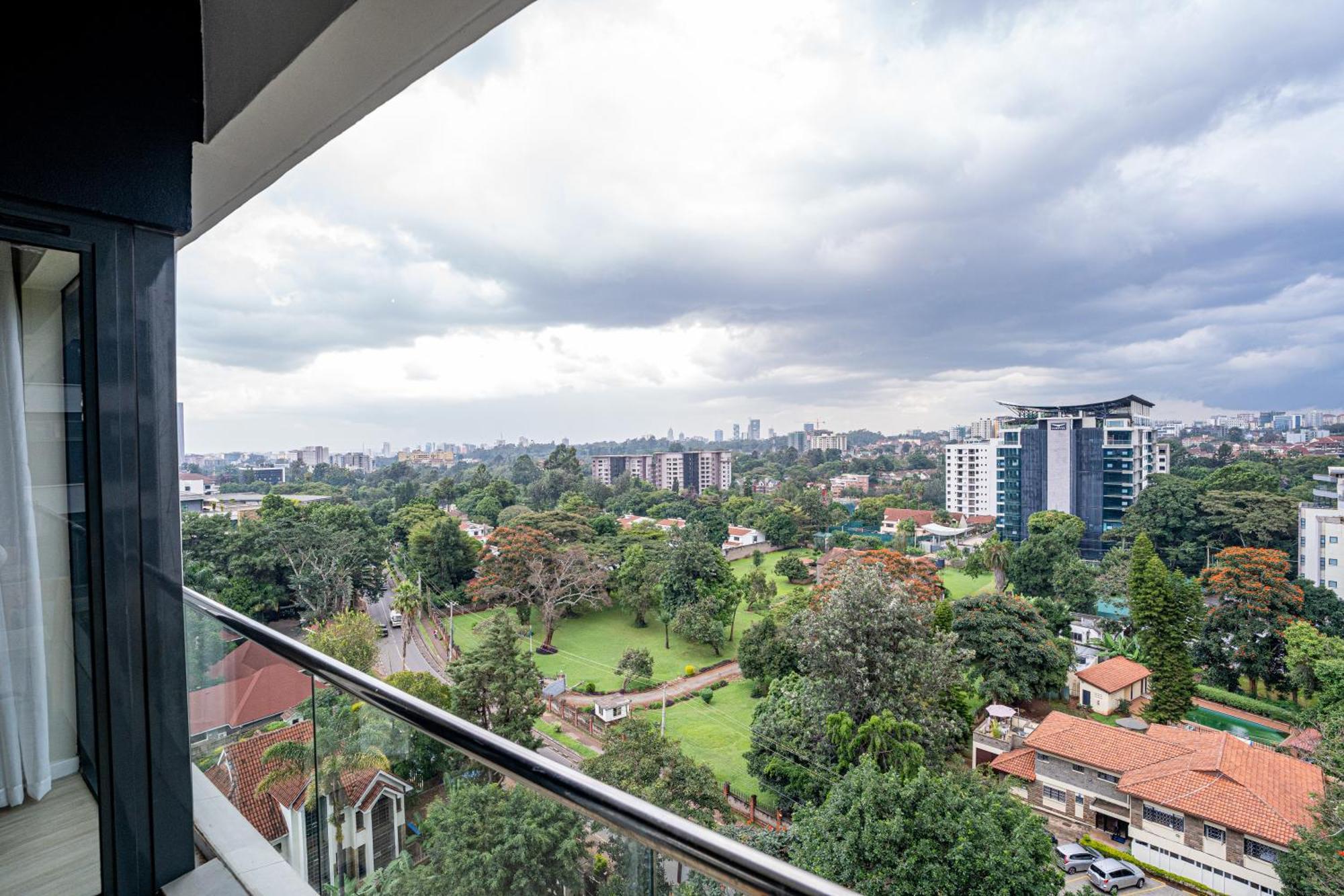 Riverside Square Two Bedroom Apartment, Swimming Pools, Gym, Workspace, Wonderiss Homes Westland Living Apartment *