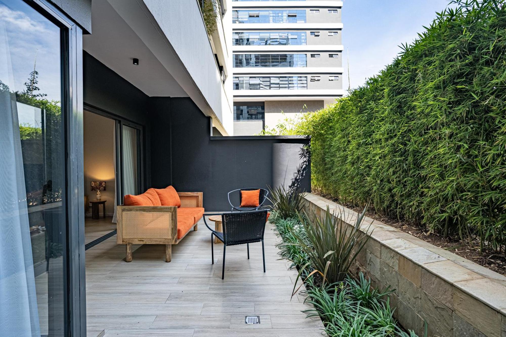 Apartment Riverside Square Two Bedroom Apartment, Swimming Pools, Gym, Workspace, Wonderiss Homes Westland Living
