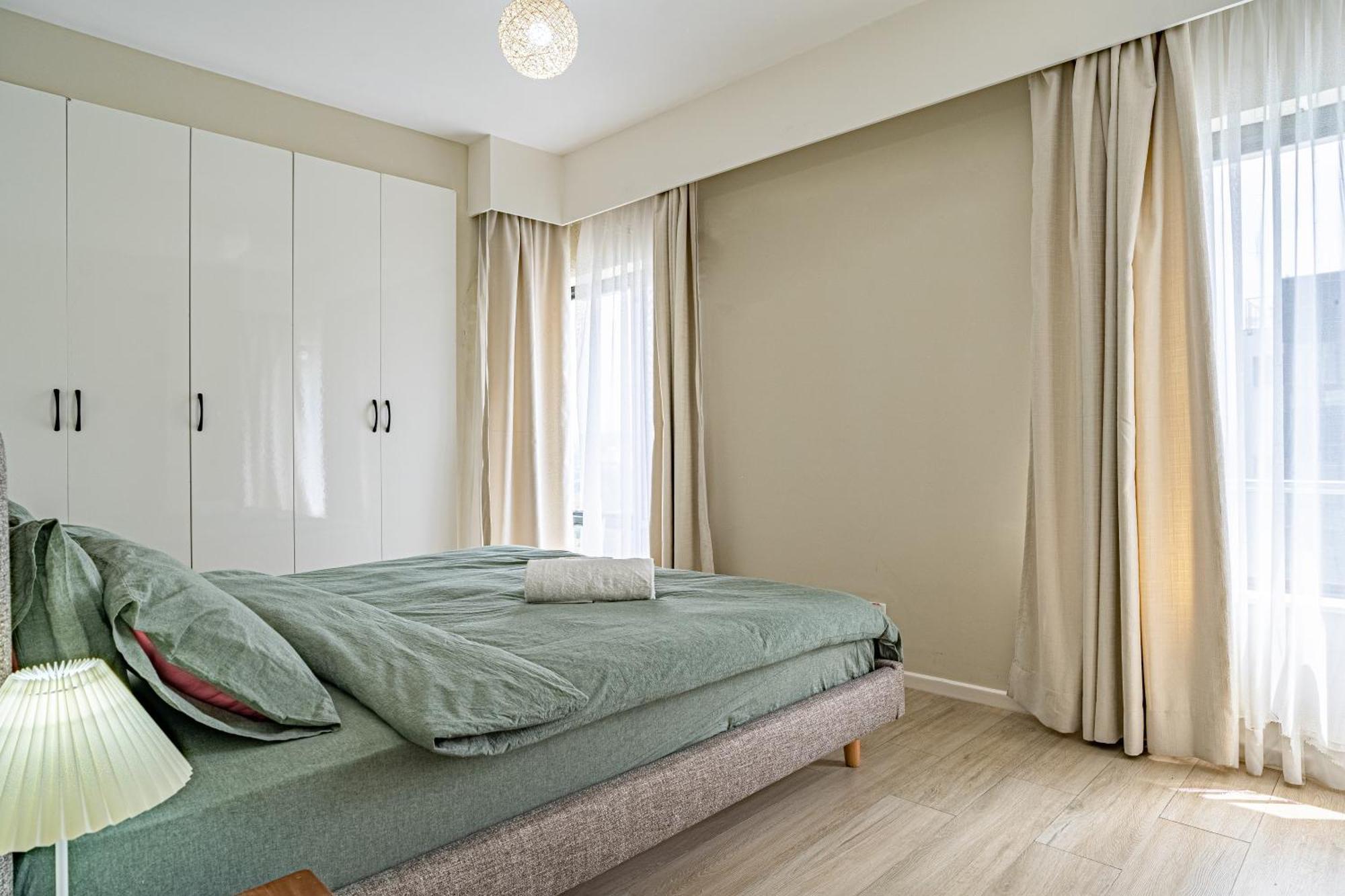 Apartment Riverside Square Two Bedroom Apartment, Swimming Pools, Gym, Workspace, Wonderiss Homes Westland Living *