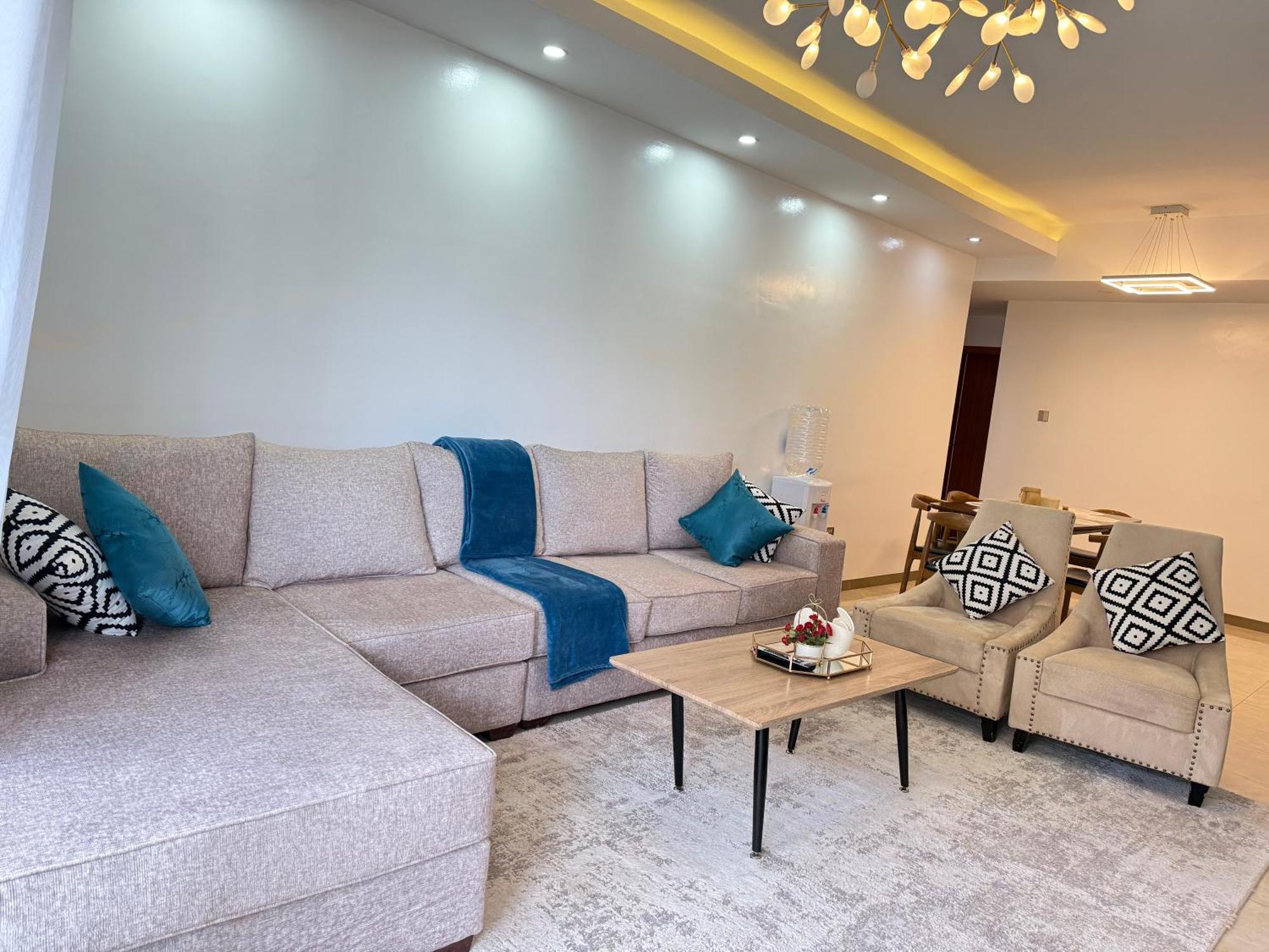 Cozy 3 Bedroom Apt, Indoor Heated Swimming Pool, Gym, Ample Parking, Children Play Area, Relaxing Garden, Amazing Views, In Kilimani Near Yaya Centre, China And Ngong Road * Nairobi