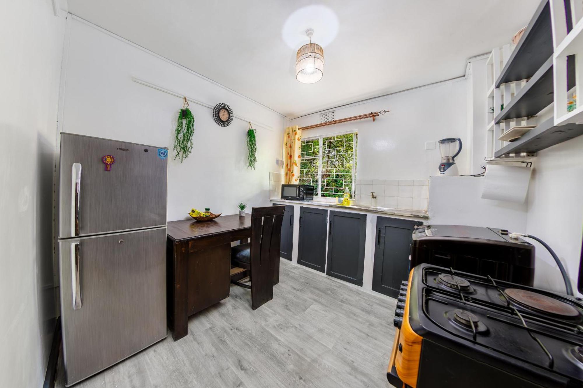 Apartment Queens Nest- Women Only Residences
