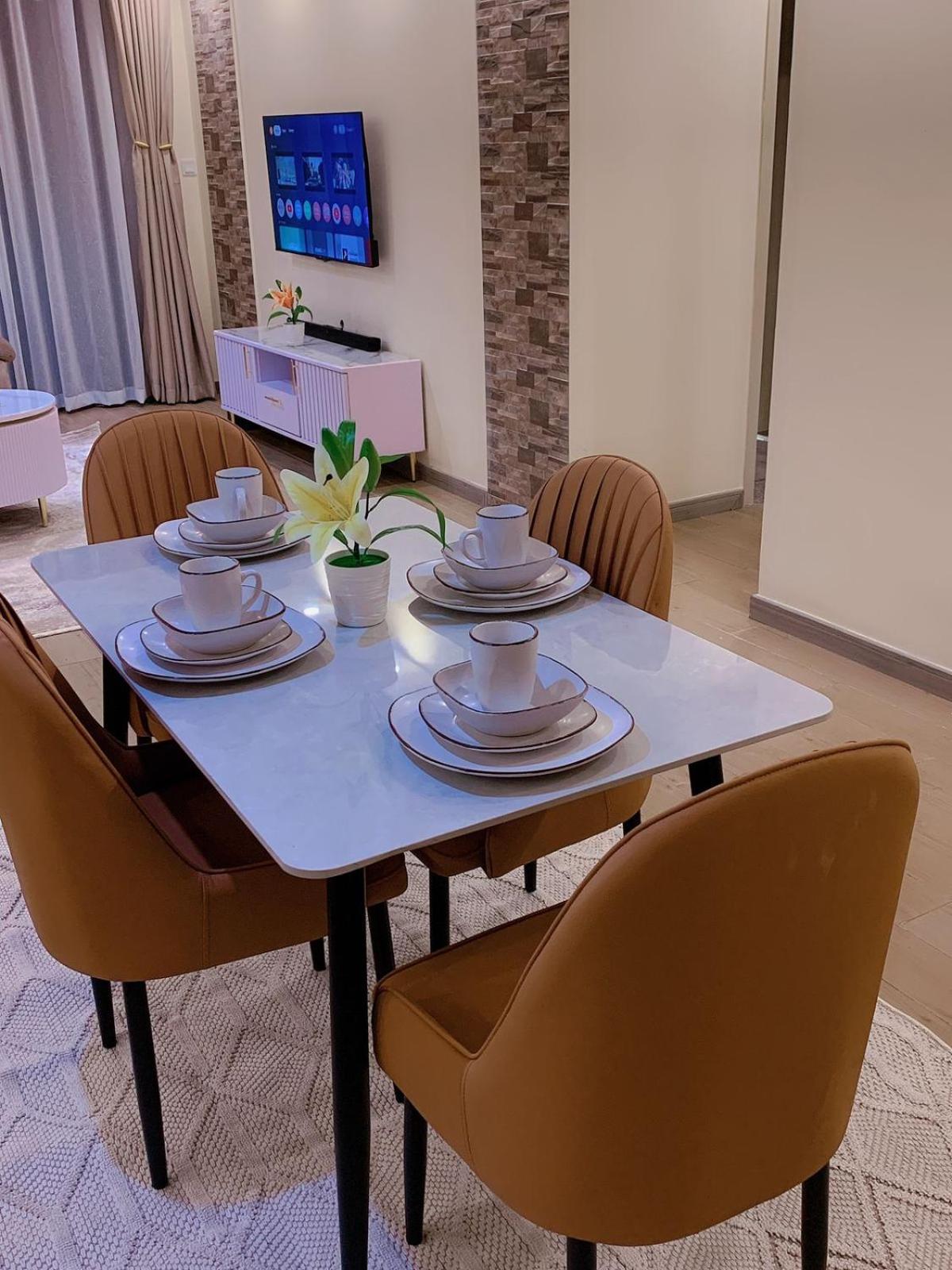 The Executive Cozy Corner With Breathtaking Views ,rooftop Chill Spot Area,heated Swimming Pool ,gym And Modern Lifestyle Amenities * Nairobi