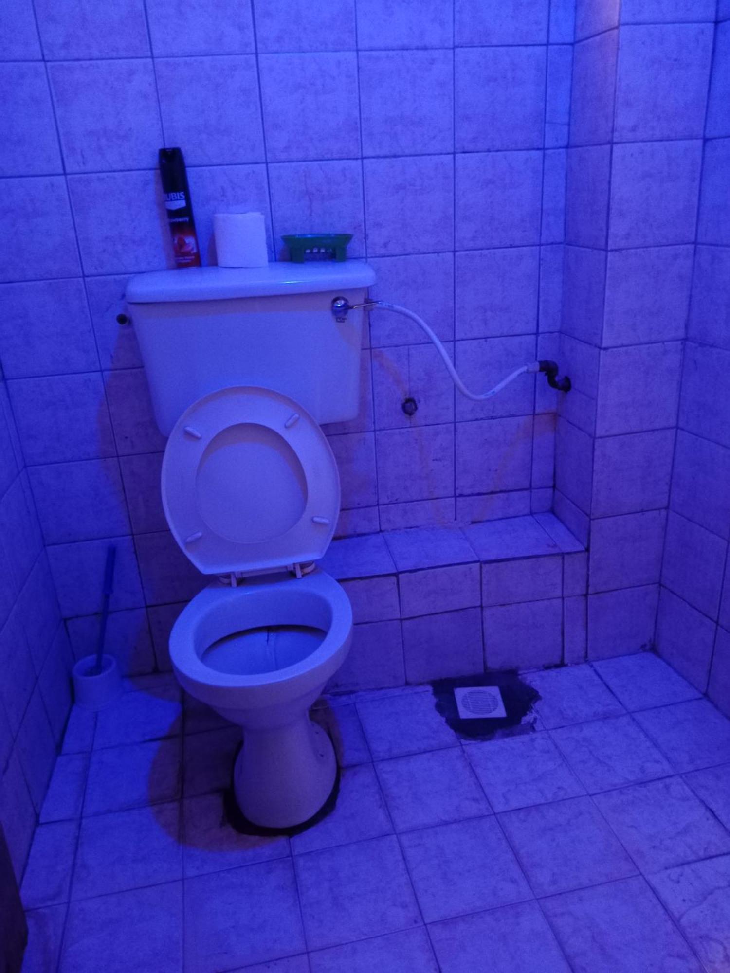 Stylish One Bedroom Unit Around Caltex Donholm Apartment *