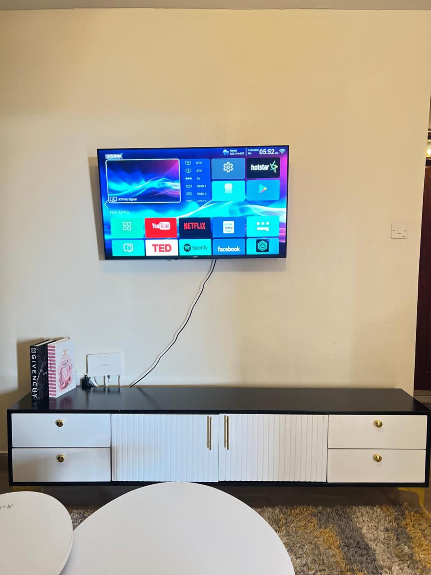 Kipepeo Modern Apartment-1br Behind Imaara Mall Near Jkia Nairobi