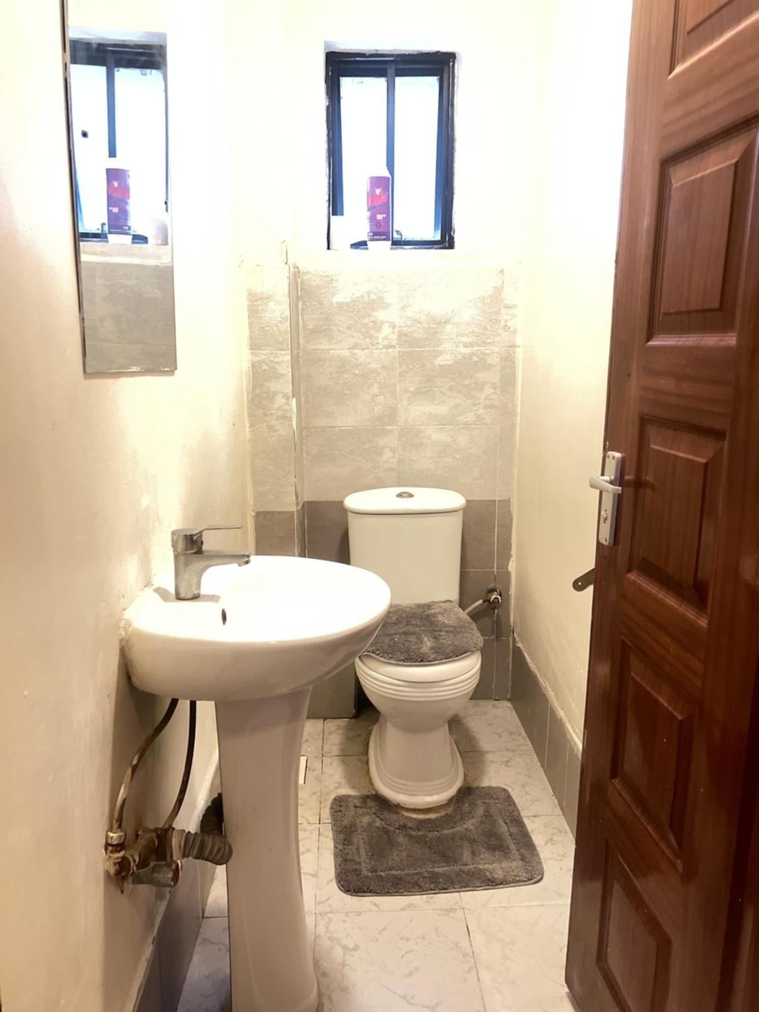 Kipepeo Modern Apartment-1br Behind Imaara Mall Near Jkia Nairobi