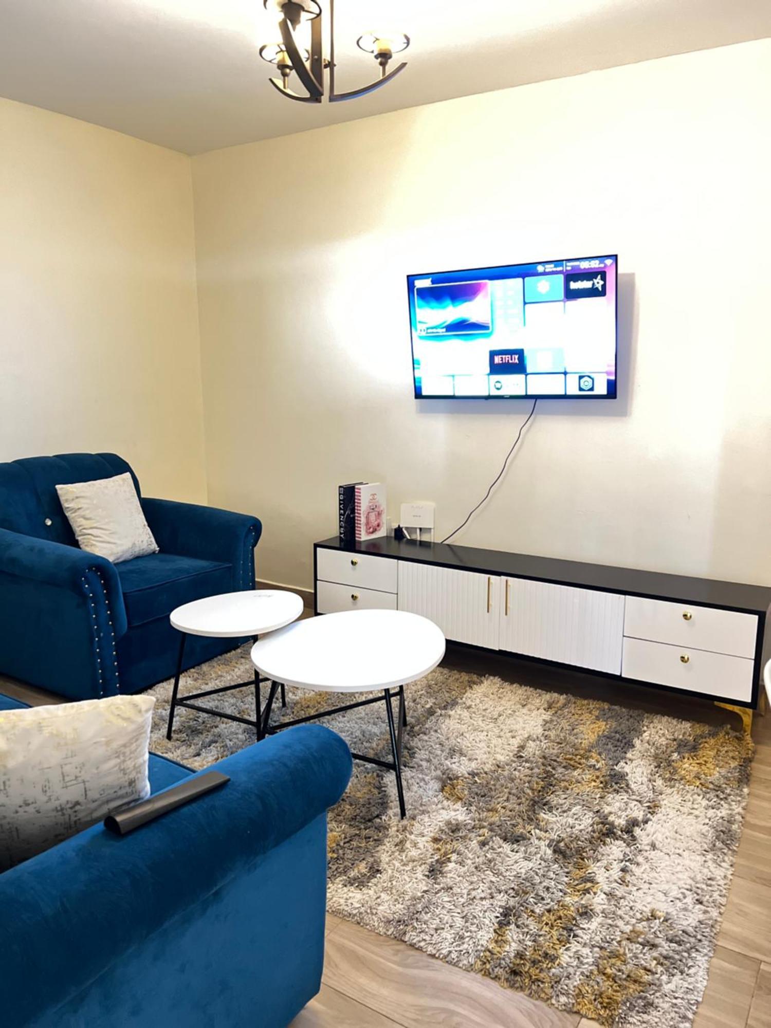 Kipepeo Modern Apartment-1br Behind Imaara Mall Near Jkia Apartment Nairobi