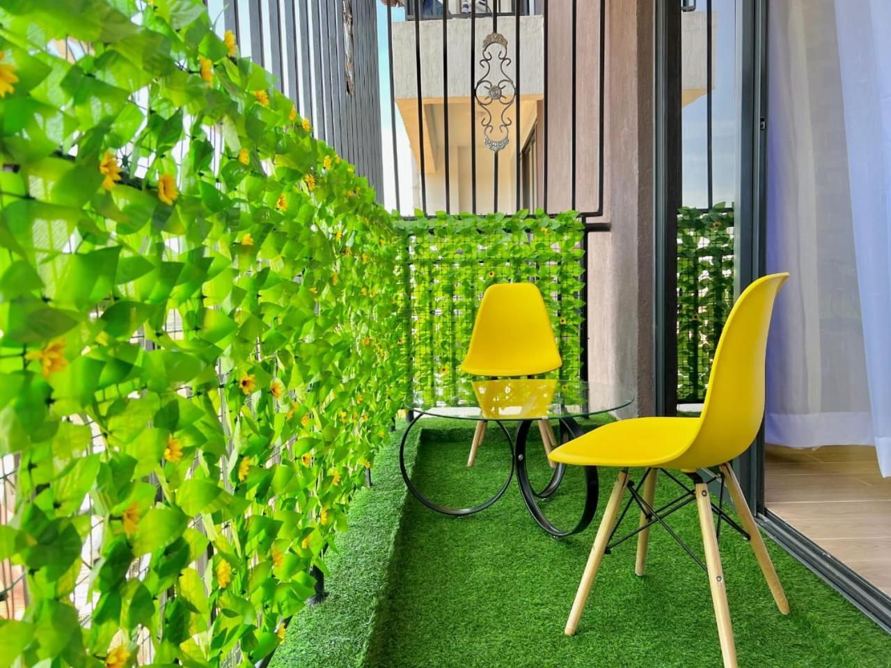 Elegant Modern Retreat Residencies With Heated Swimming Pool ,fully Equipped Gym And Rooftop Chillspot With Amazing Breathtaking Views Apartment
