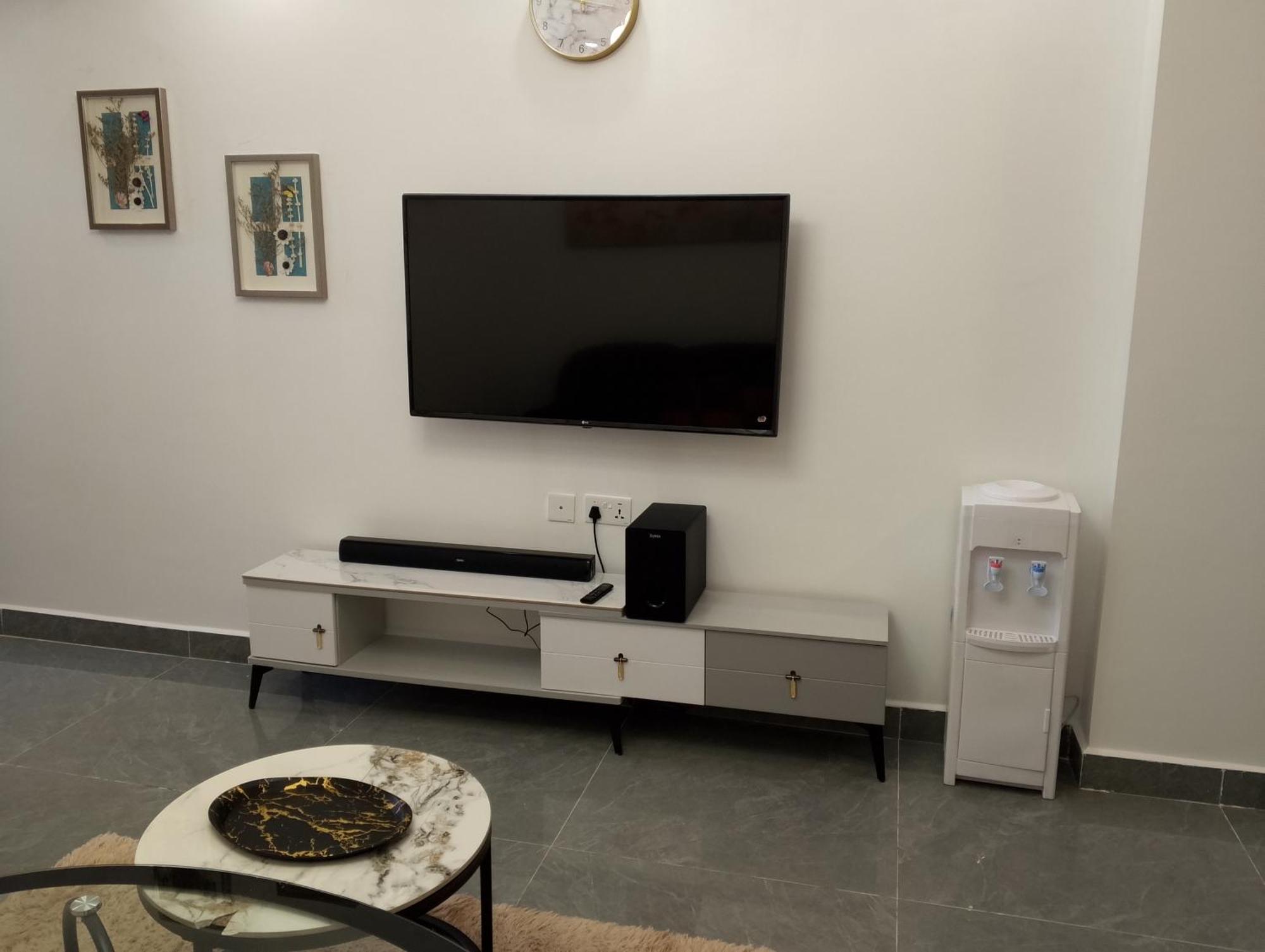 Winchester Gardens Apartment