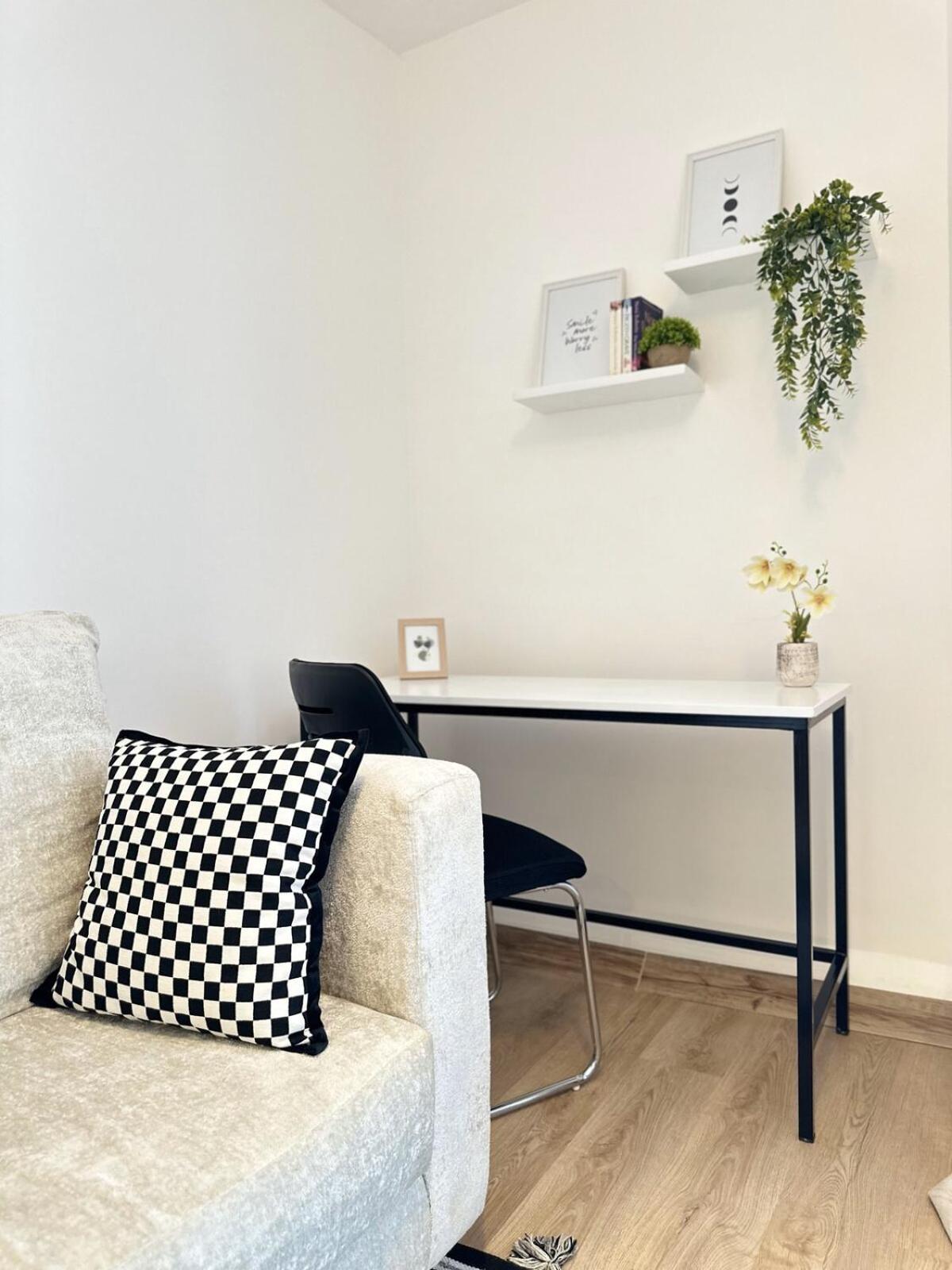 Cool Maskani - 1 Bedroom In Tatu Apartment *
