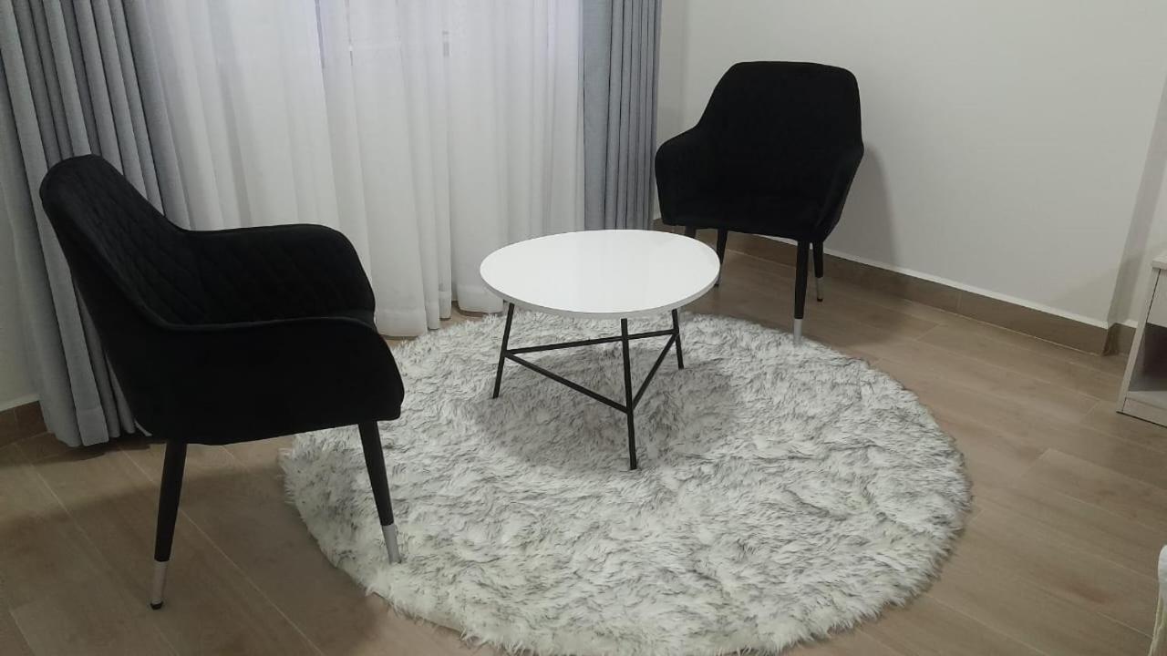 Azania One Bedroom 5min To Movenpick Conference Centre * Nairobi