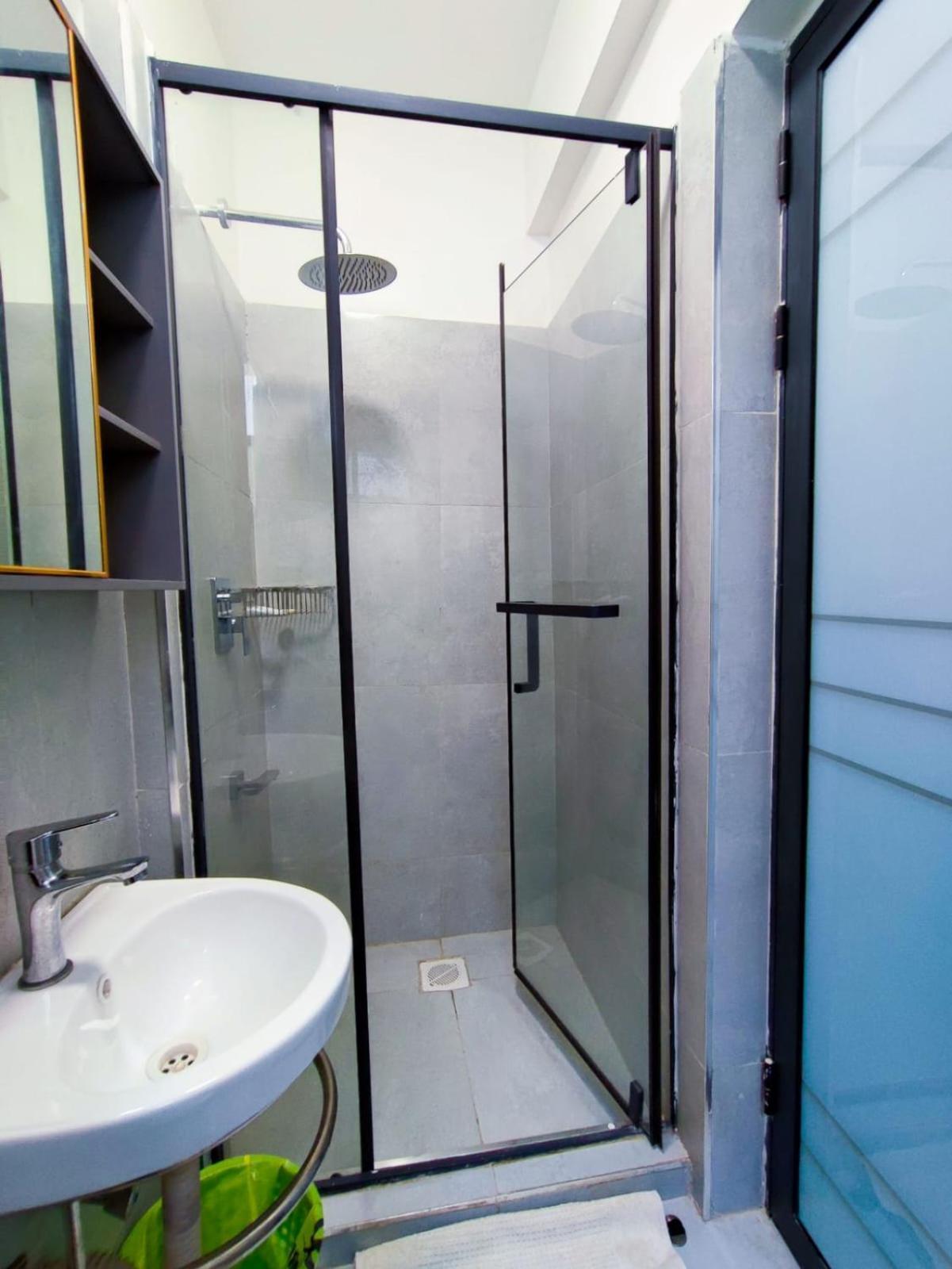 Azania One Bedroom 5min To Movenpick Conference Centre Apartment *