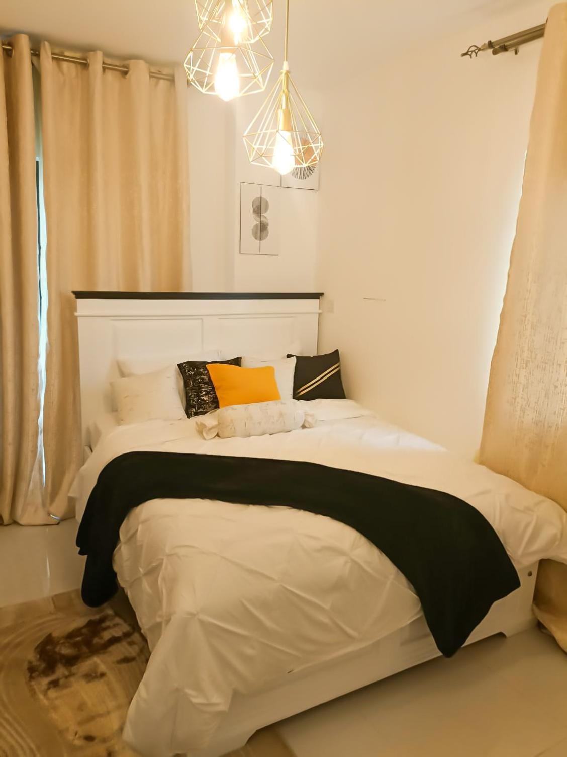 Cozy And Luxurious Apartment
