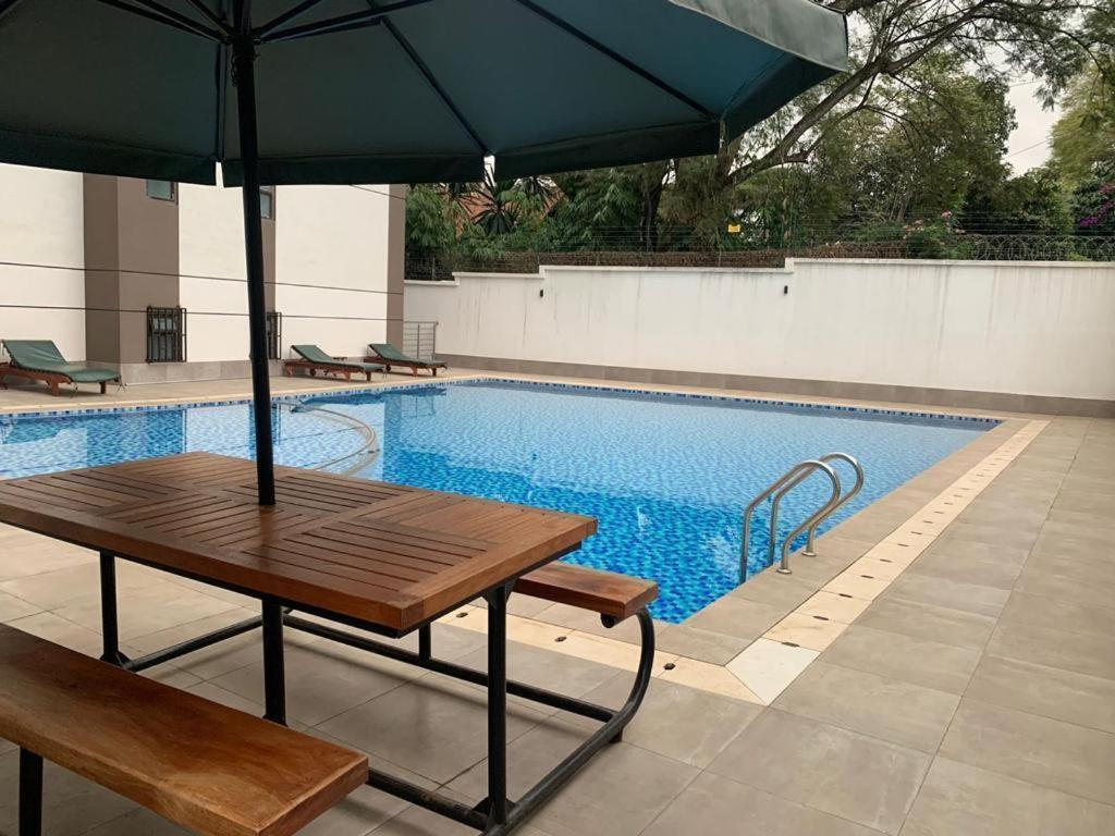 Classy Charming With Heated Swimming Pool Modern Equipped Gym Free Parking Space Child Play Area And Proximity To Major Shopping Malls Apartment *