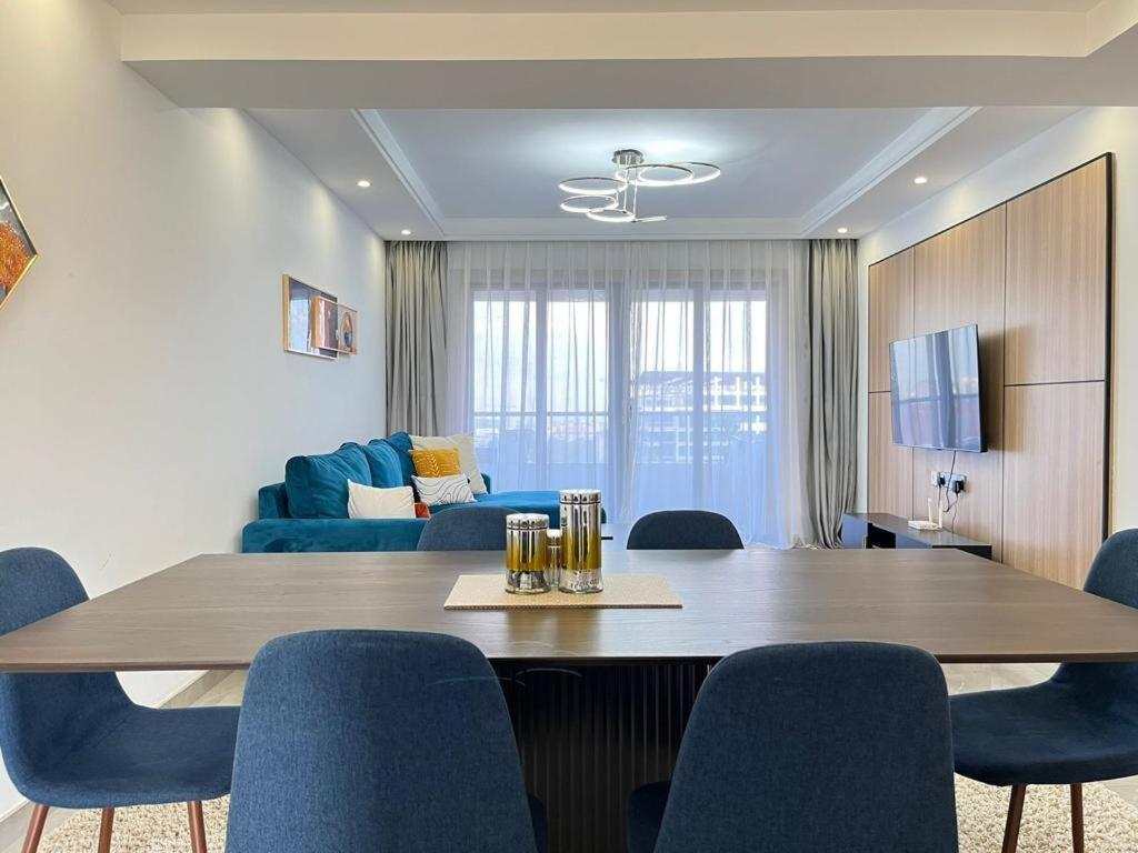 Classy Charming With Heated Swimming Pool Modern Equipped Gym Free Parking Space Child Play Area And Proximity To Major Shopping Malls Apartment *