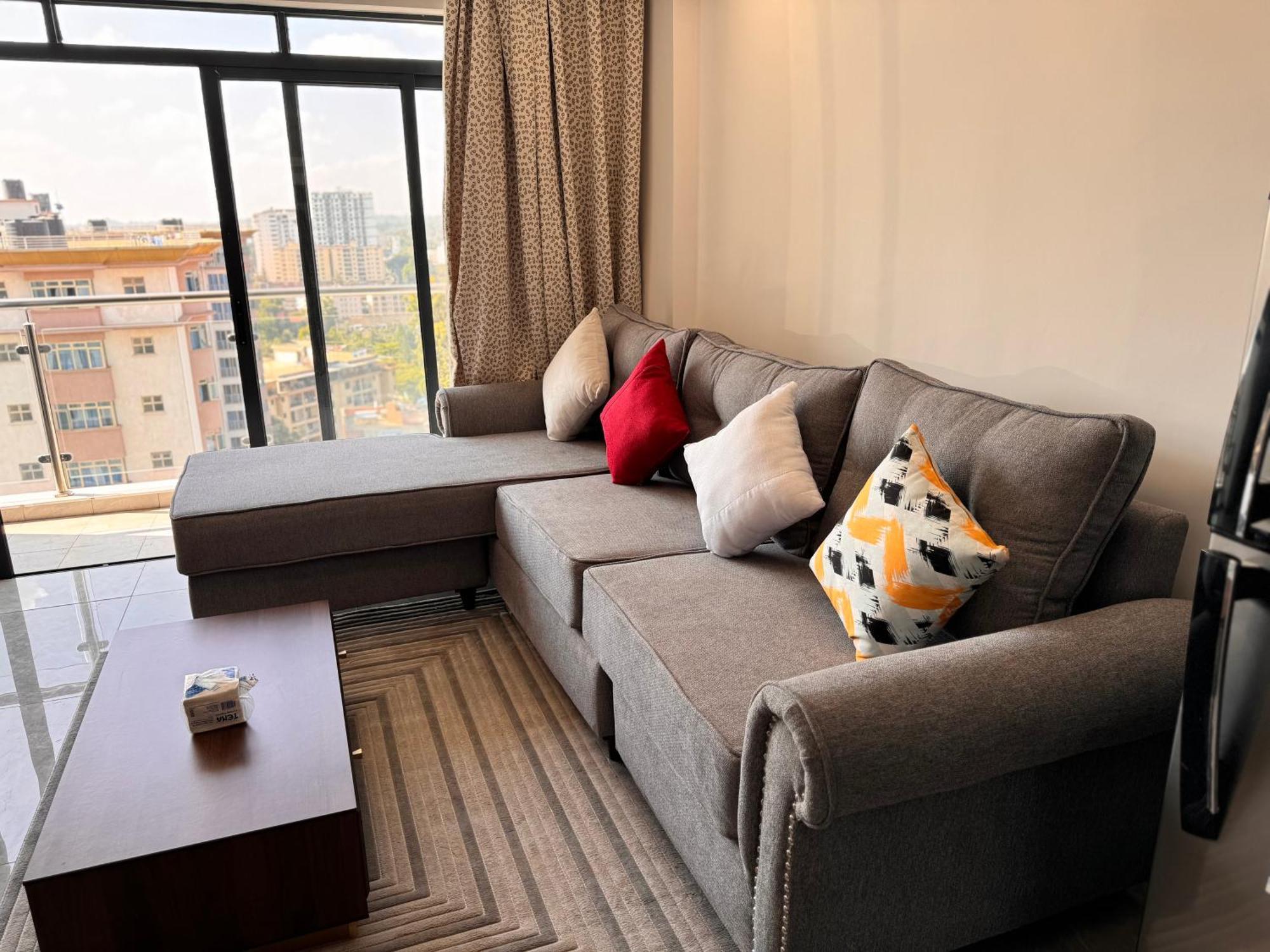 Safarimax Homes The 1 Bedroom Oasis Hideaway On 14th Floor *
