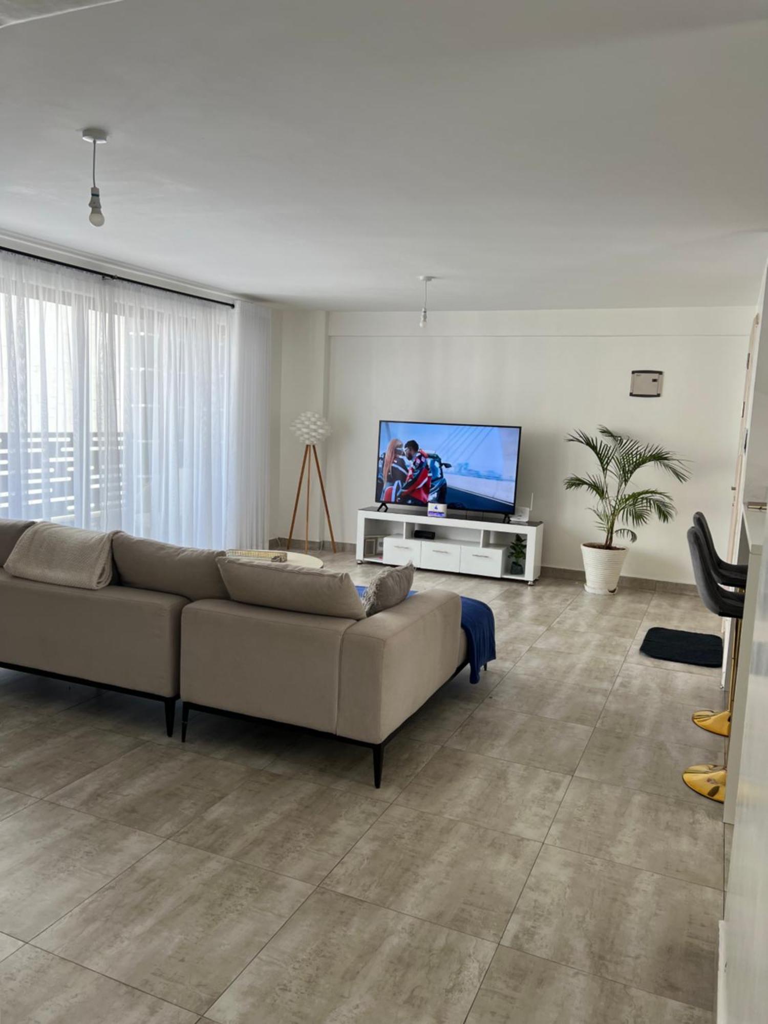 Homestay Elegant Private In A 3br Along Ngong Road