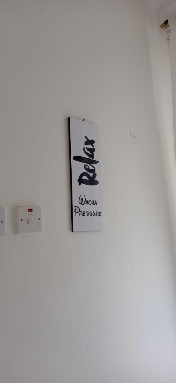 Racecourse Netflix Wifi Free Parking *