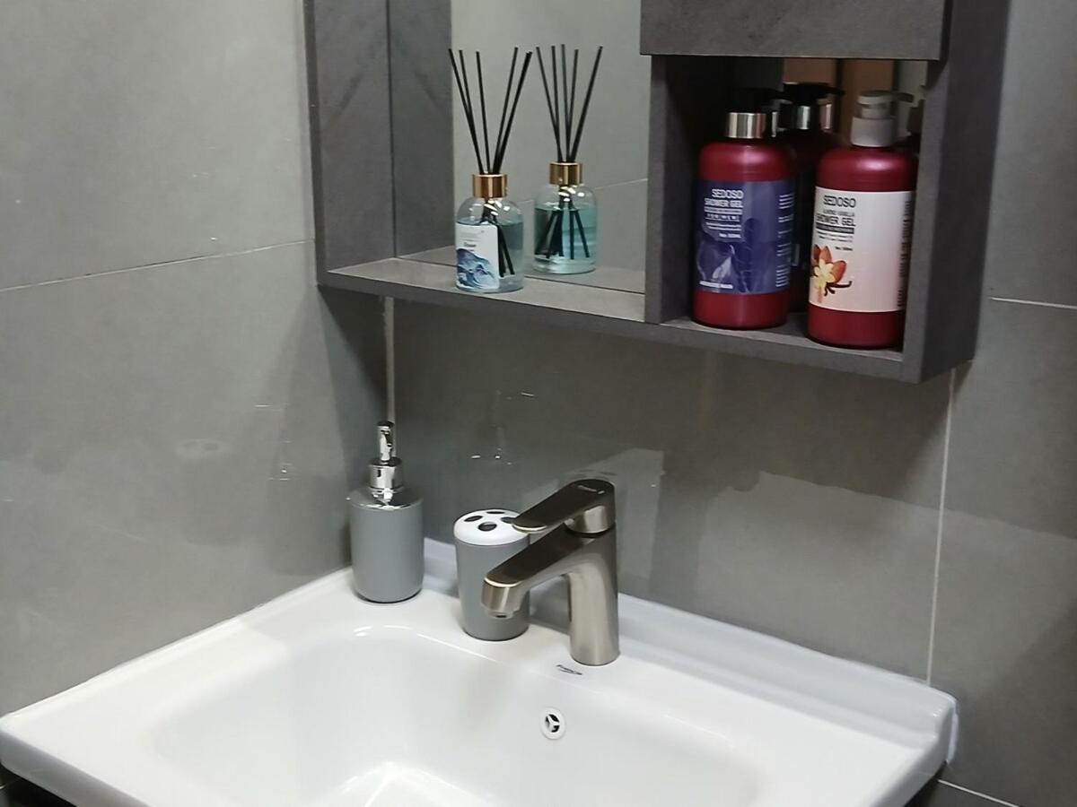 Apartment Socials-gardens *