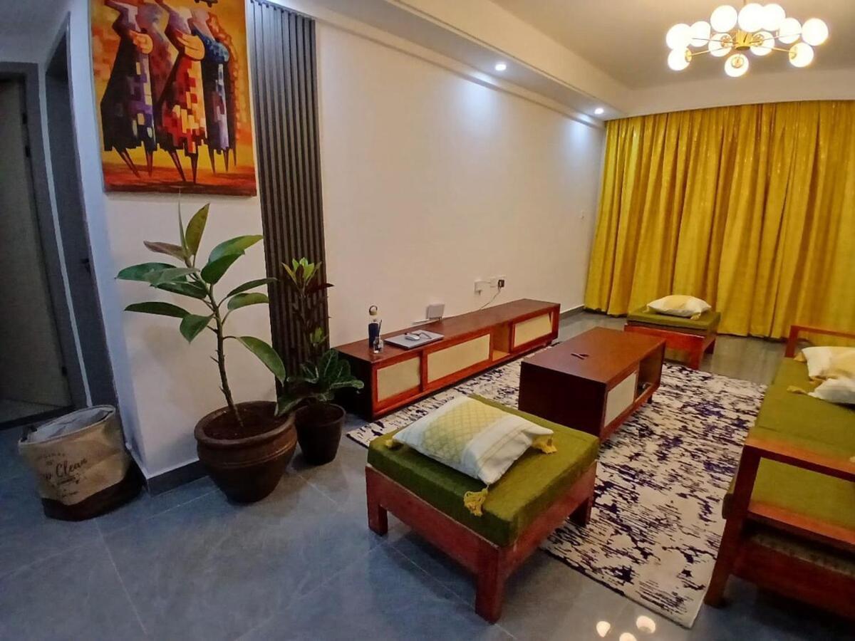 Socials-gardens Apartment
