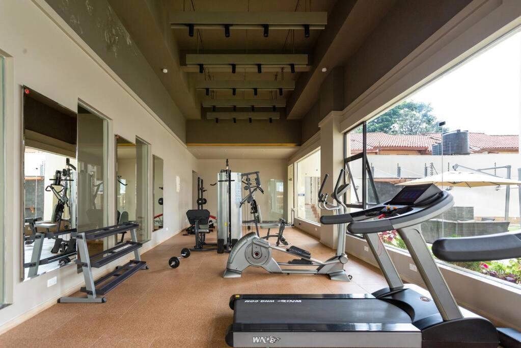 Spacious 2br Apartment, Moonvalley Dubi Style Apartment *